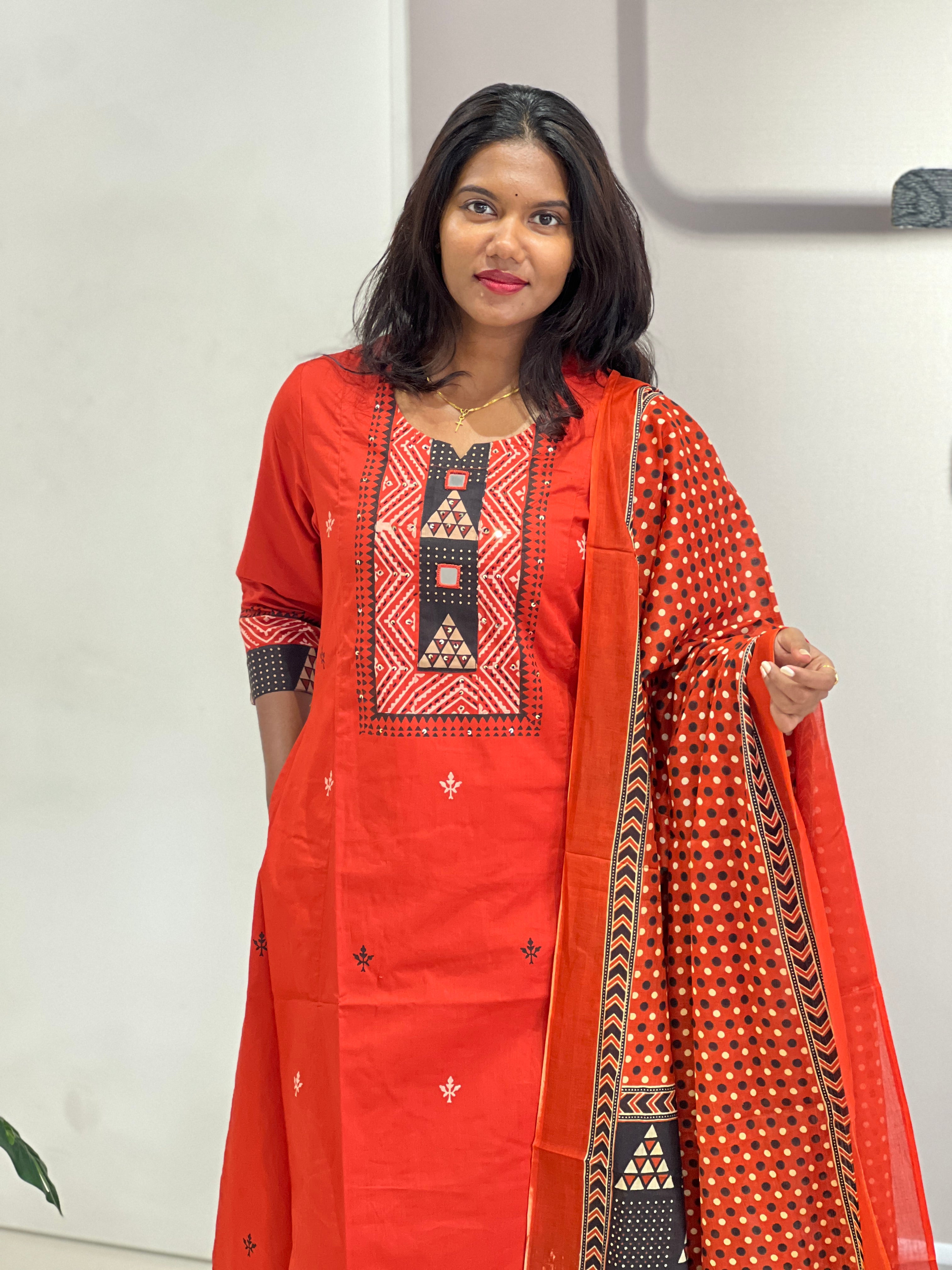 Block Printed Cotton Kurta Set | OMF123