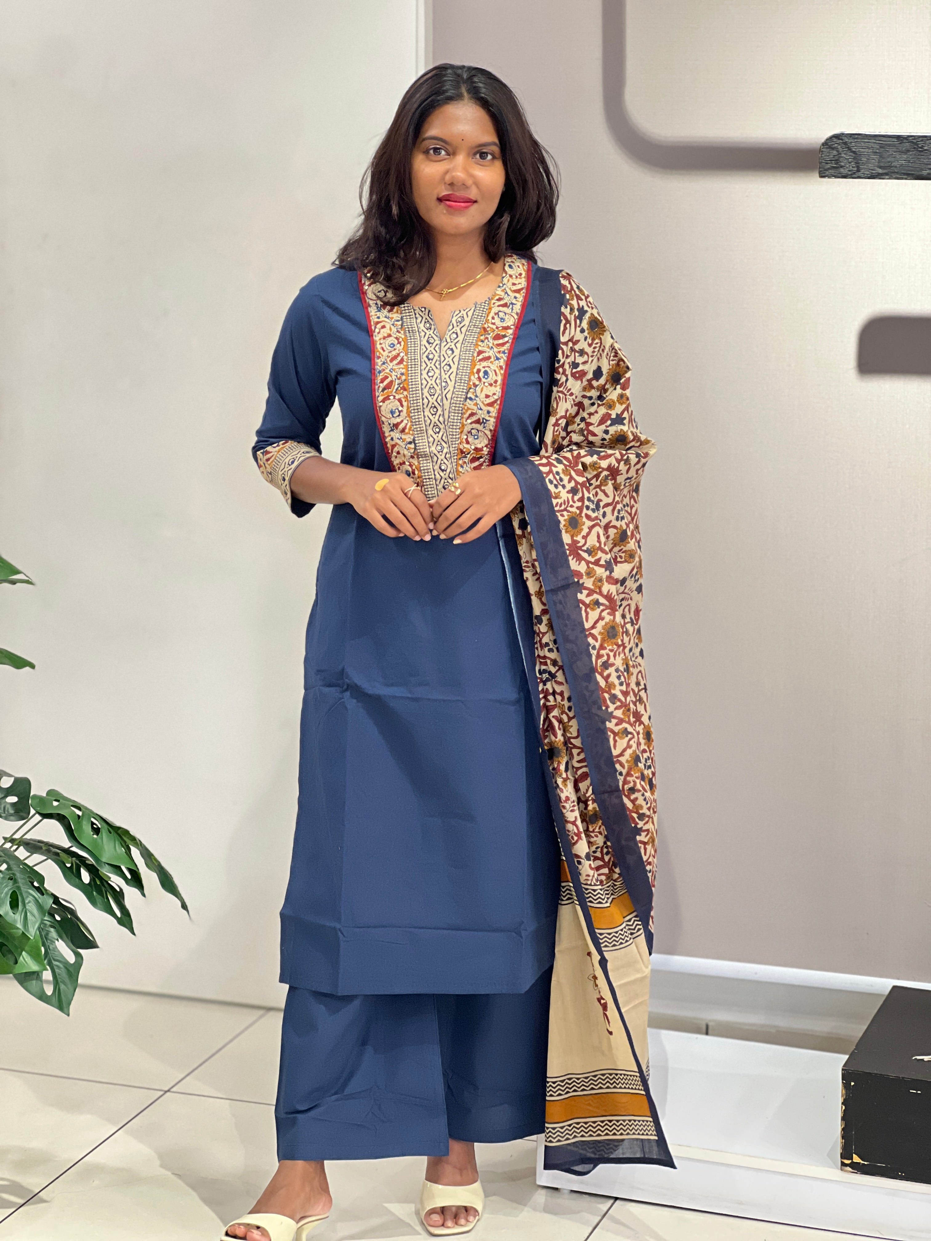 Block Printed Patch Detailed Cotton Kurta Set | OMF122
