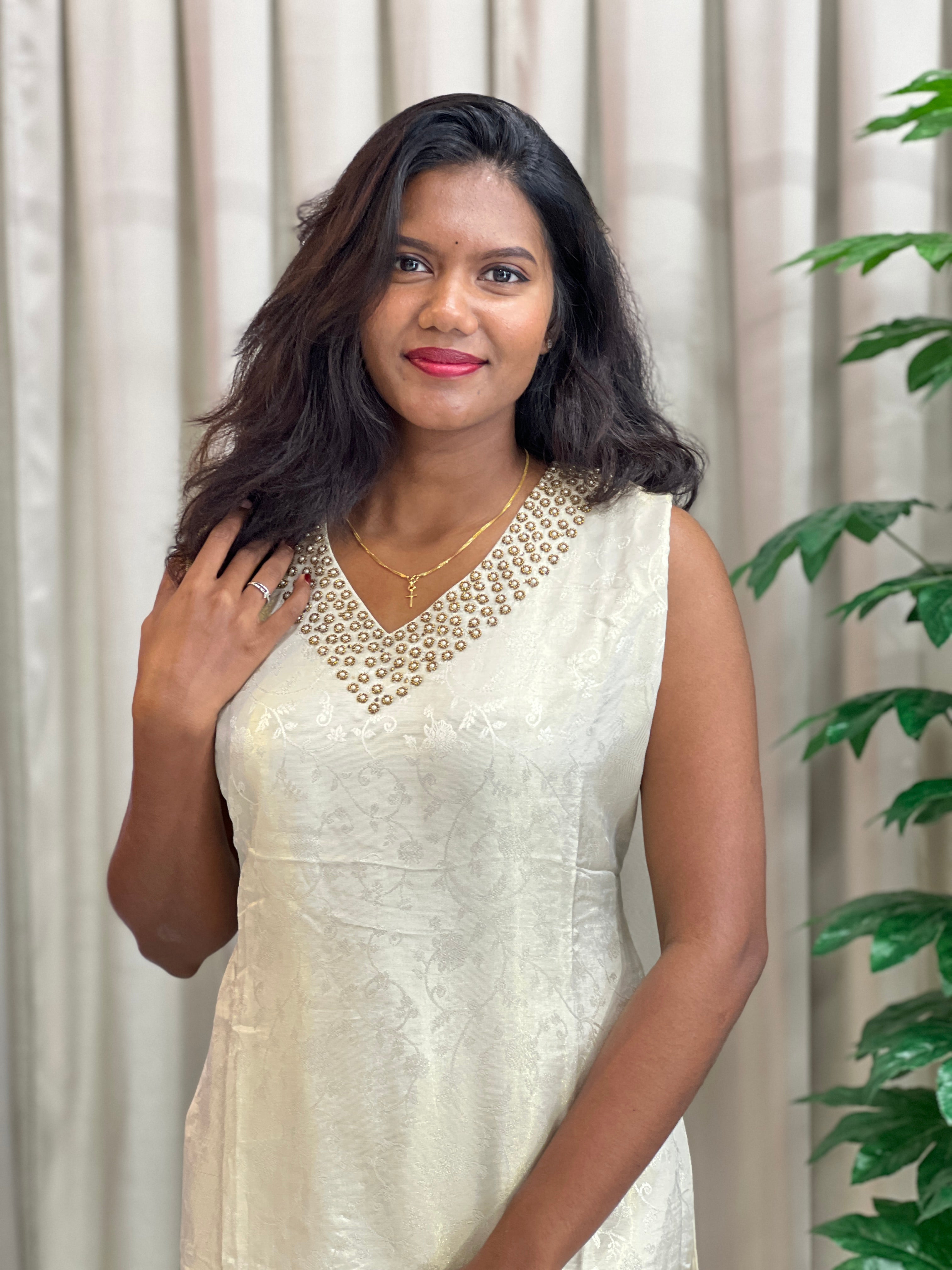 Hand Work Yoke Portion Chanderi Kurta | NAI102