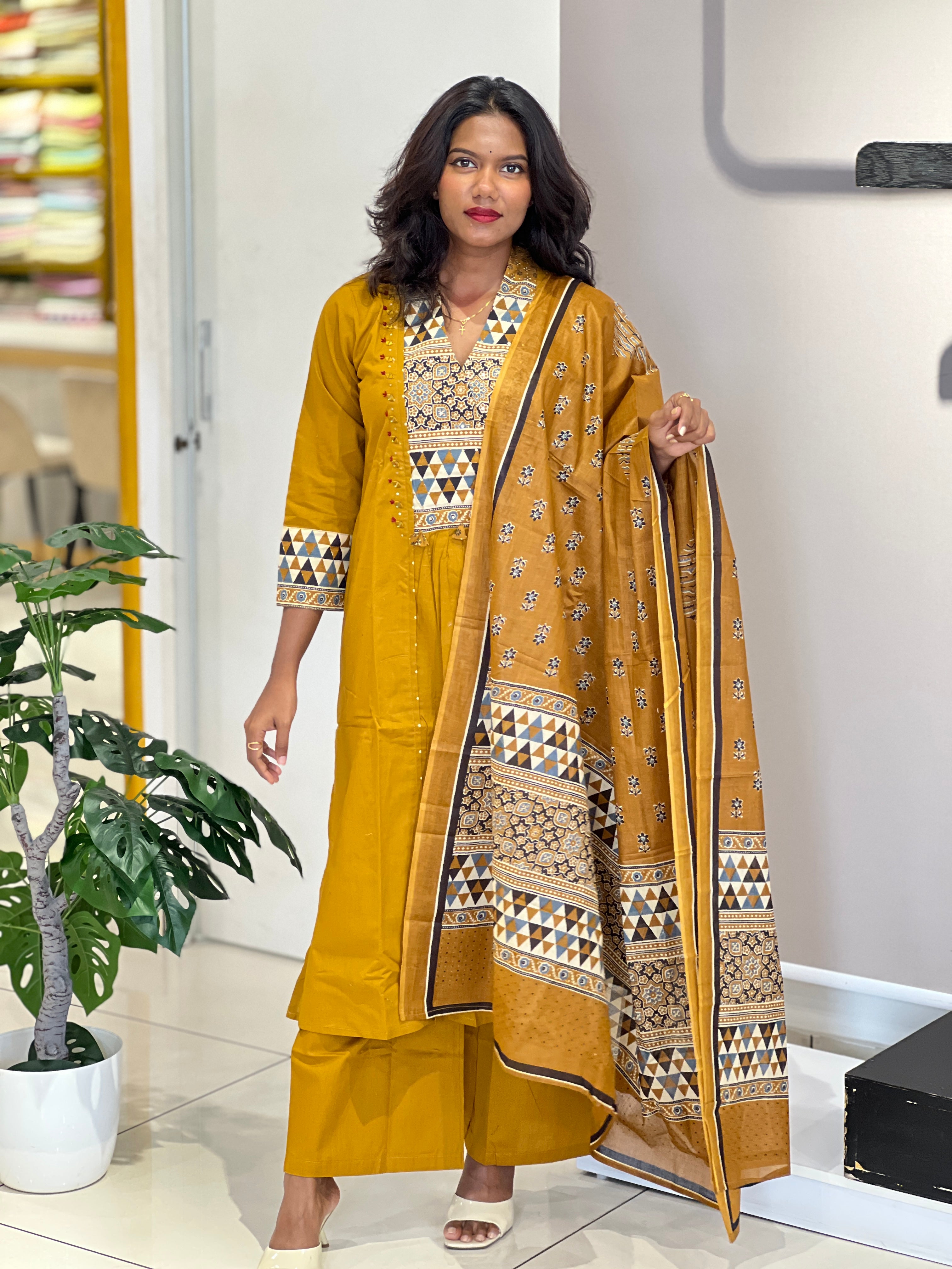 Block Printed Patch Detailed Cotton Kurta Set | OMF115