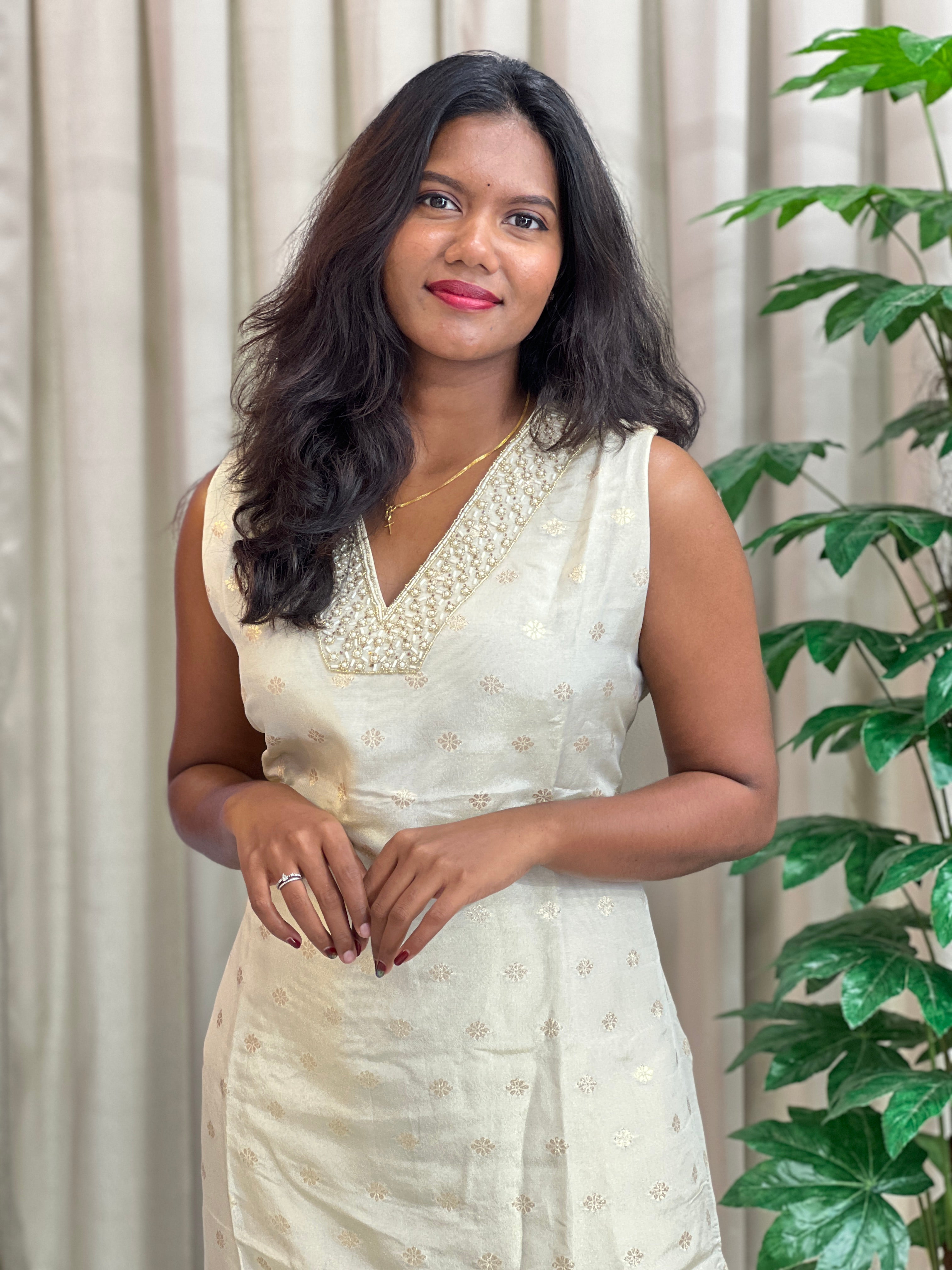 Golden Zari Buta Pattern Chanderi Kurta | NAI104