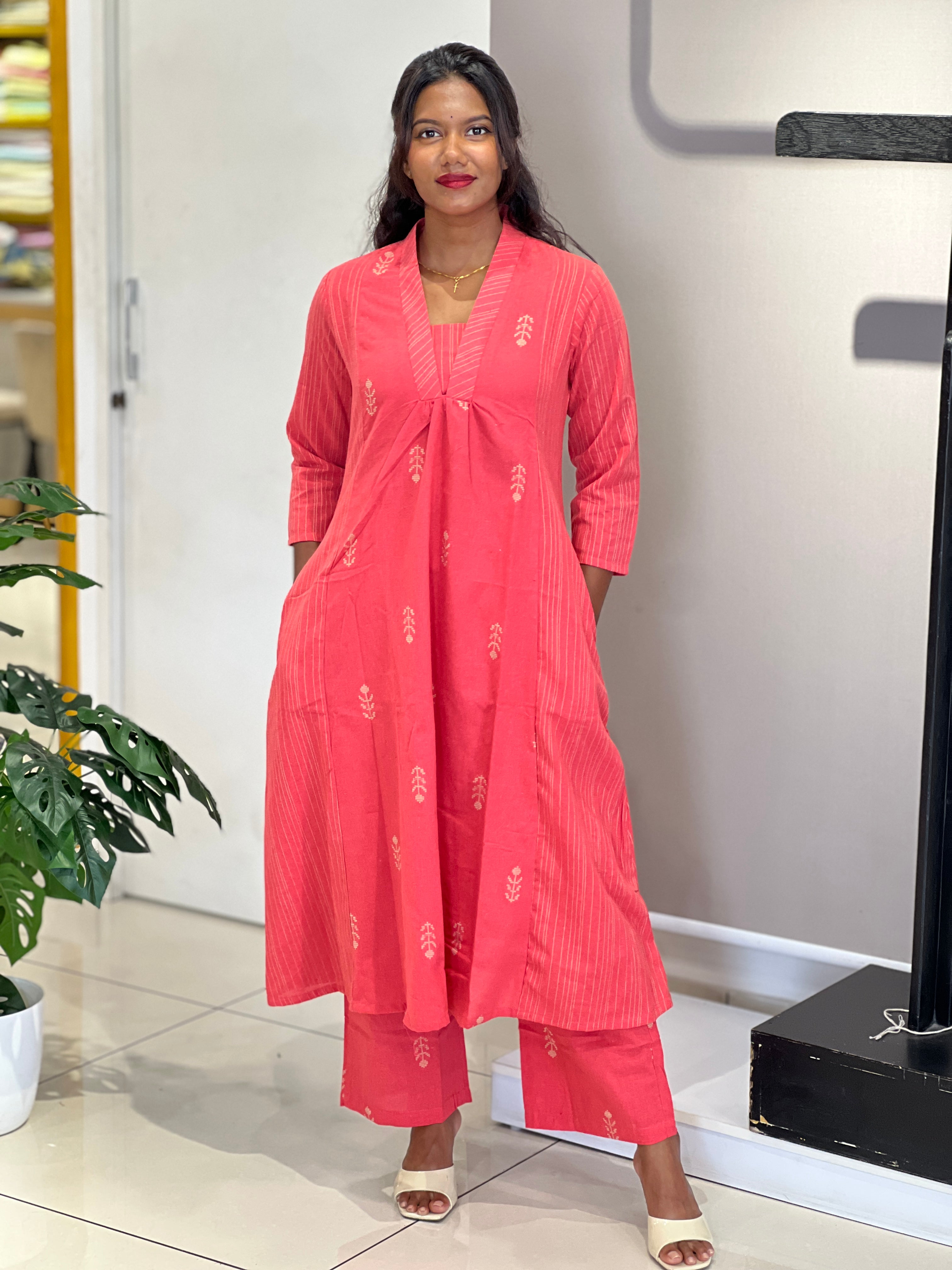 Thread Woven Cotton Kurta Set | OMF102