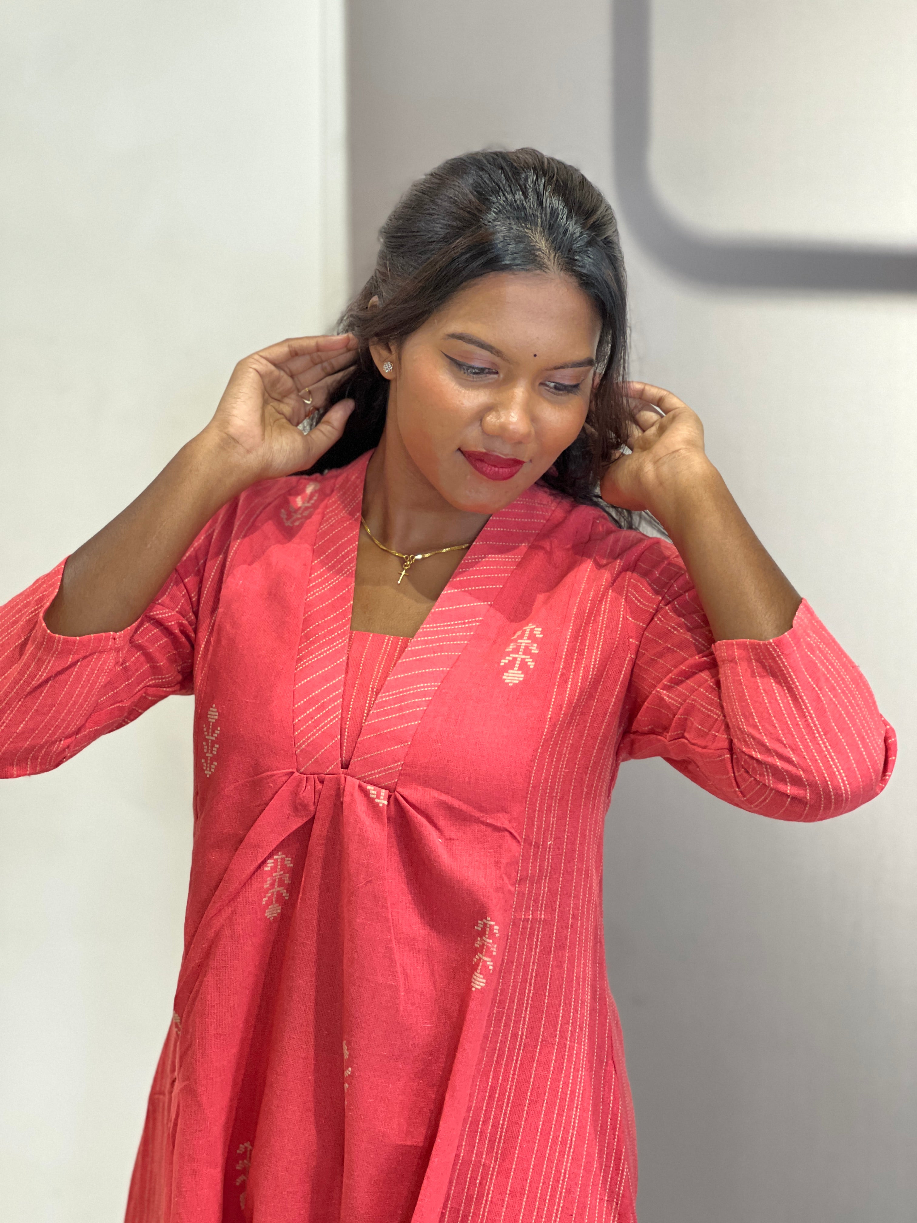 Thread Woven Cotton Kurta Set | OMF102