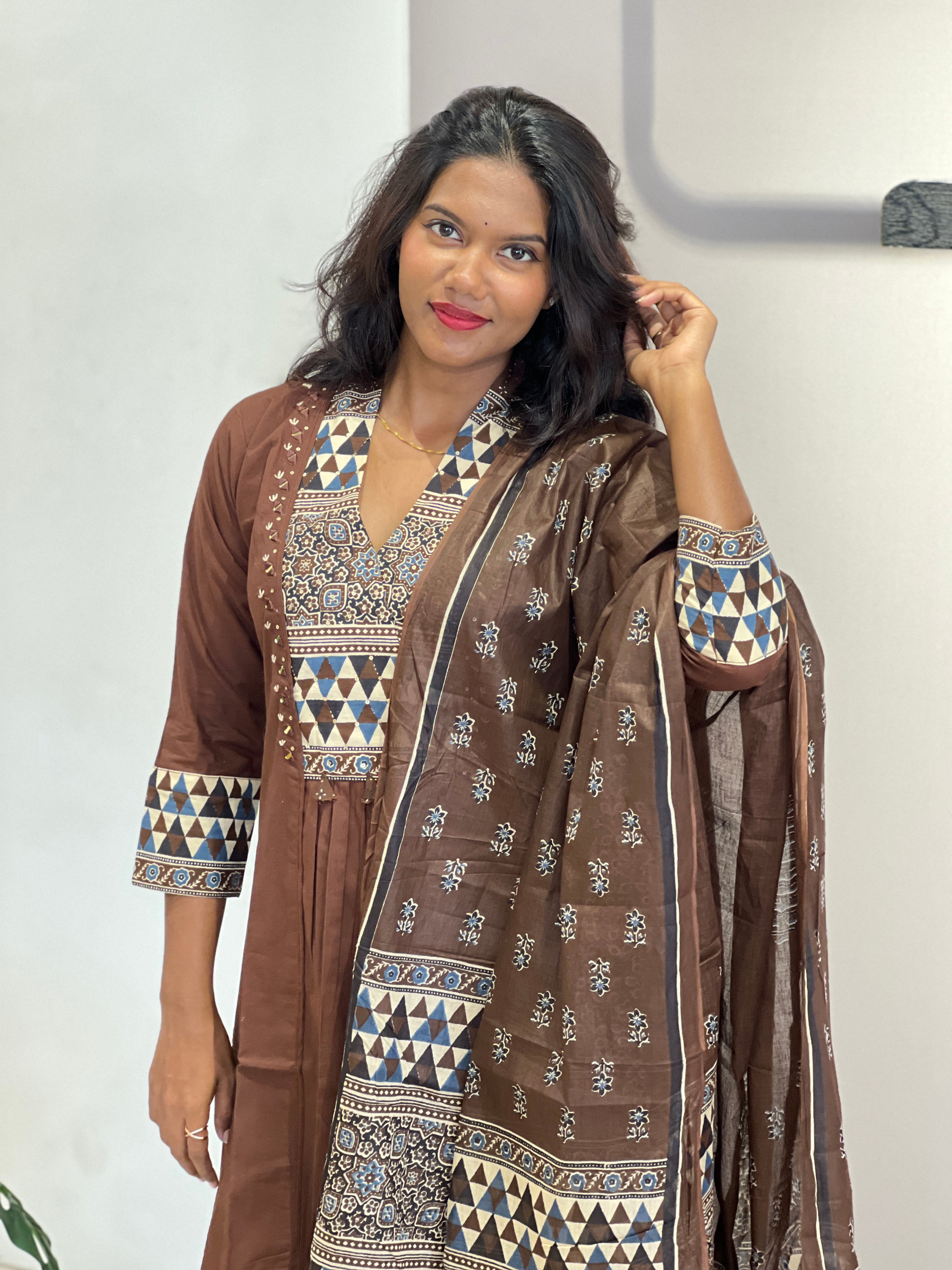 Block Printed Patch Detailed Cotton Kurta Set | OMF116
