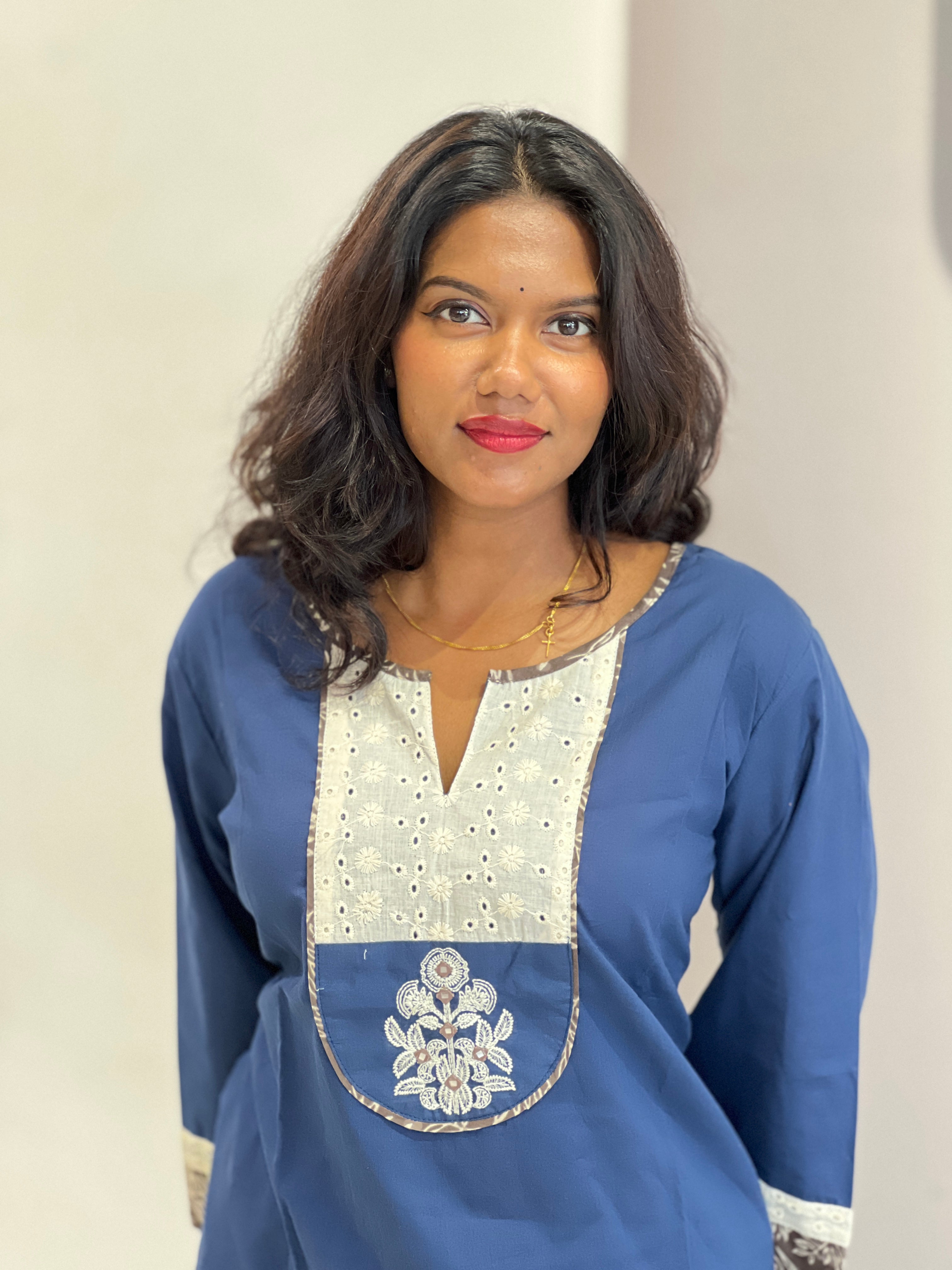 Hakoba Patch Detailed Cotton Kurta Set | OMF117