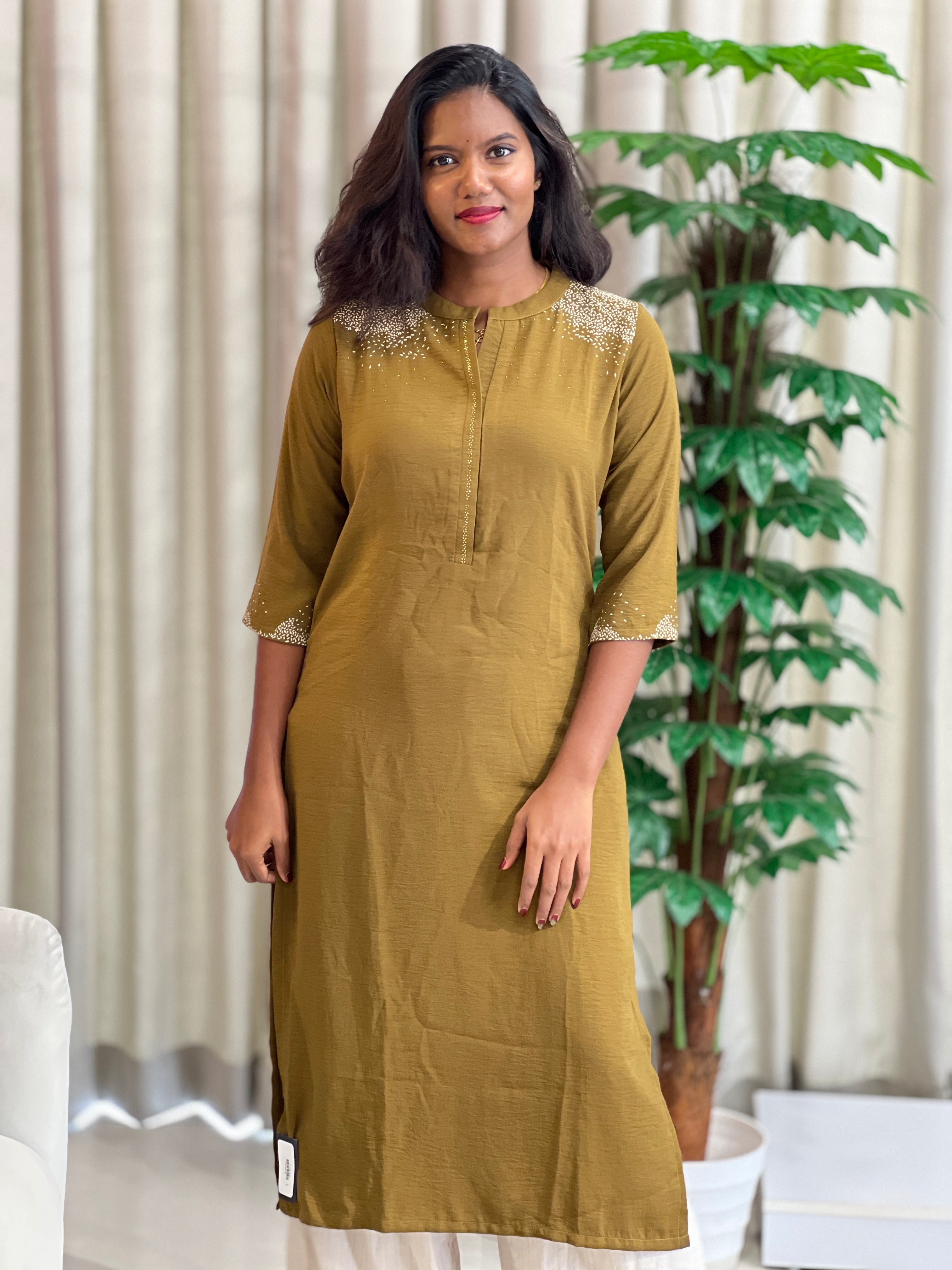 Embossed Pattern Rayon Kurat | NIO110