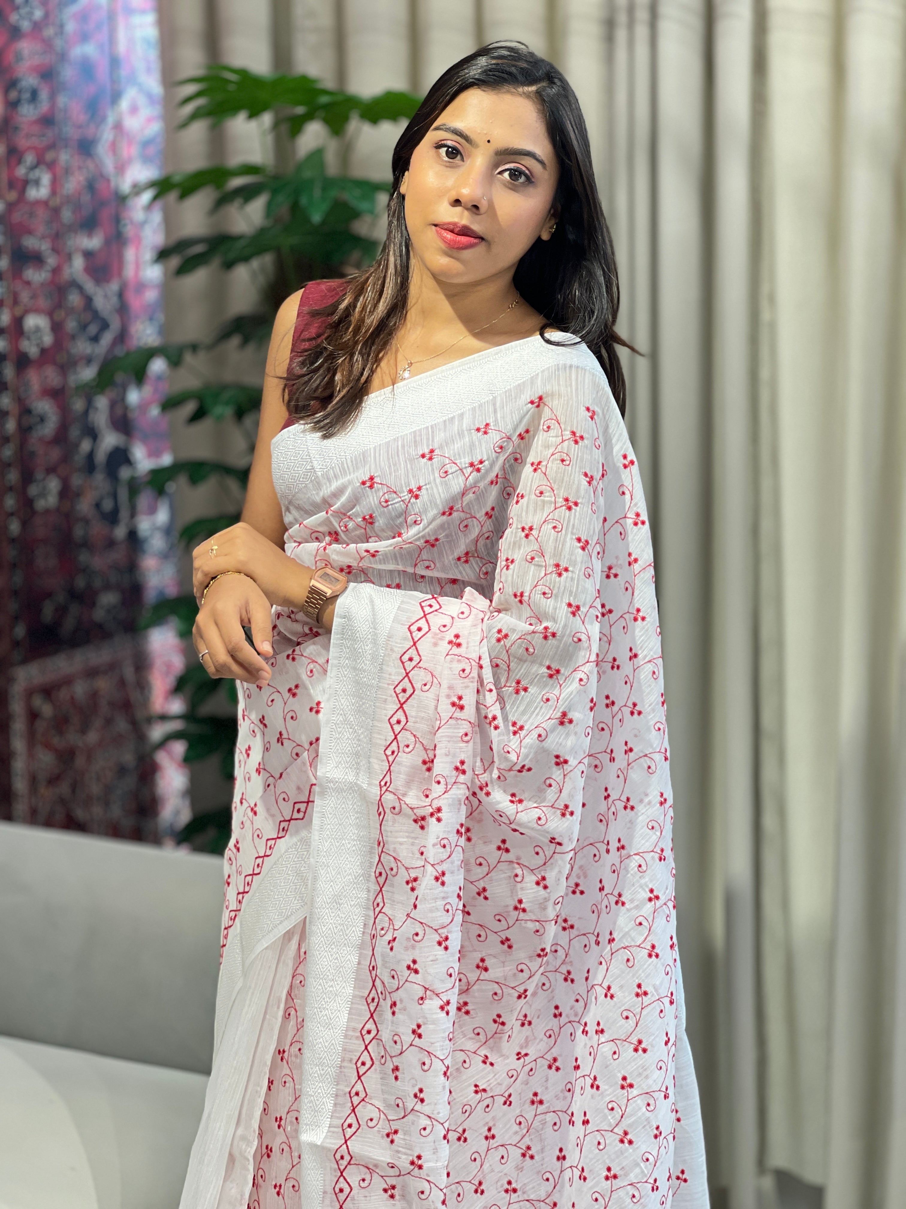 Jaal Embroidery Detailed Cotton Saree | VDA247
