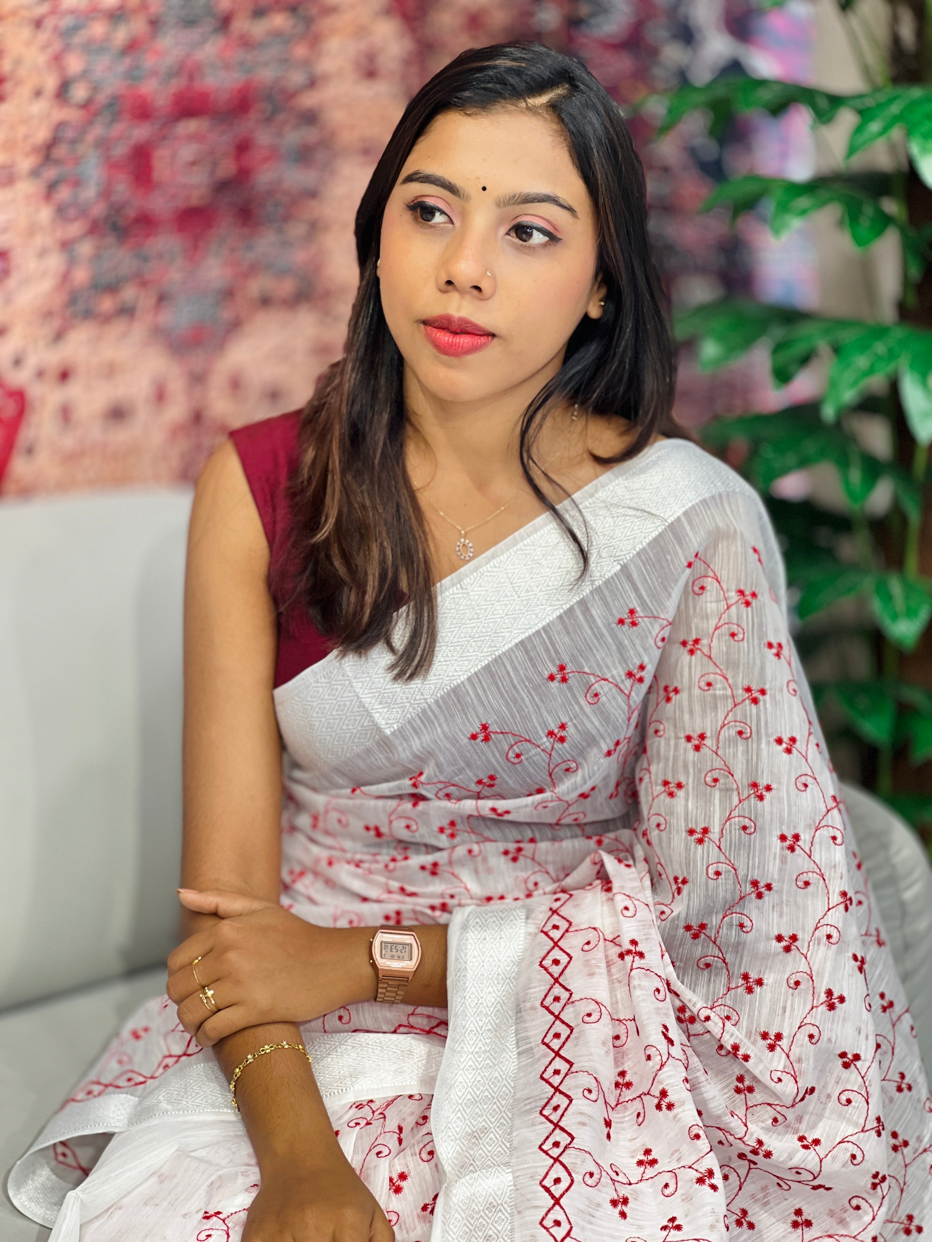 Jaal Embroidery Detailed Cotton Saree | VDA247