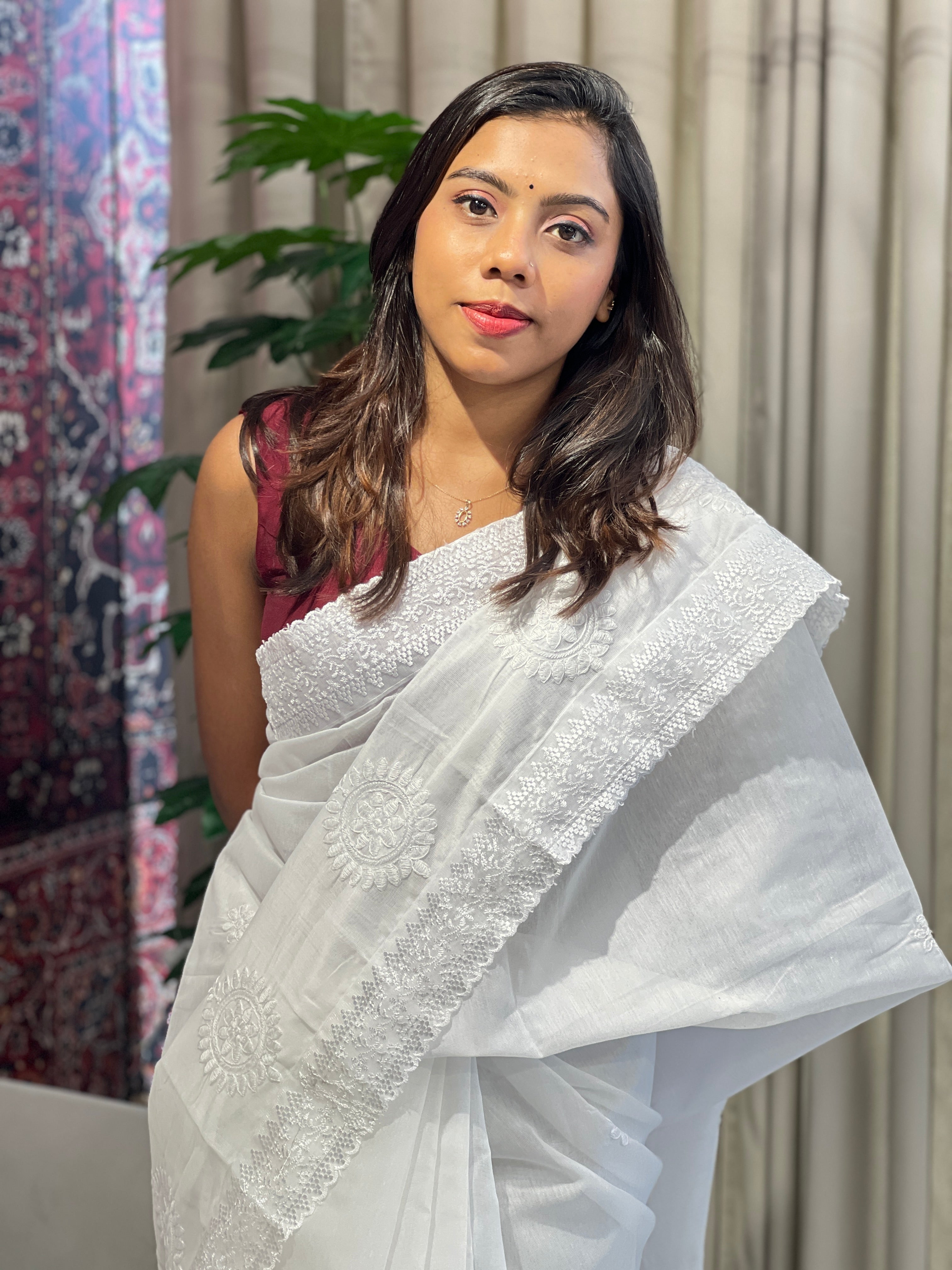 Embroidery Detailed Cotton Blend Saree | VDA268