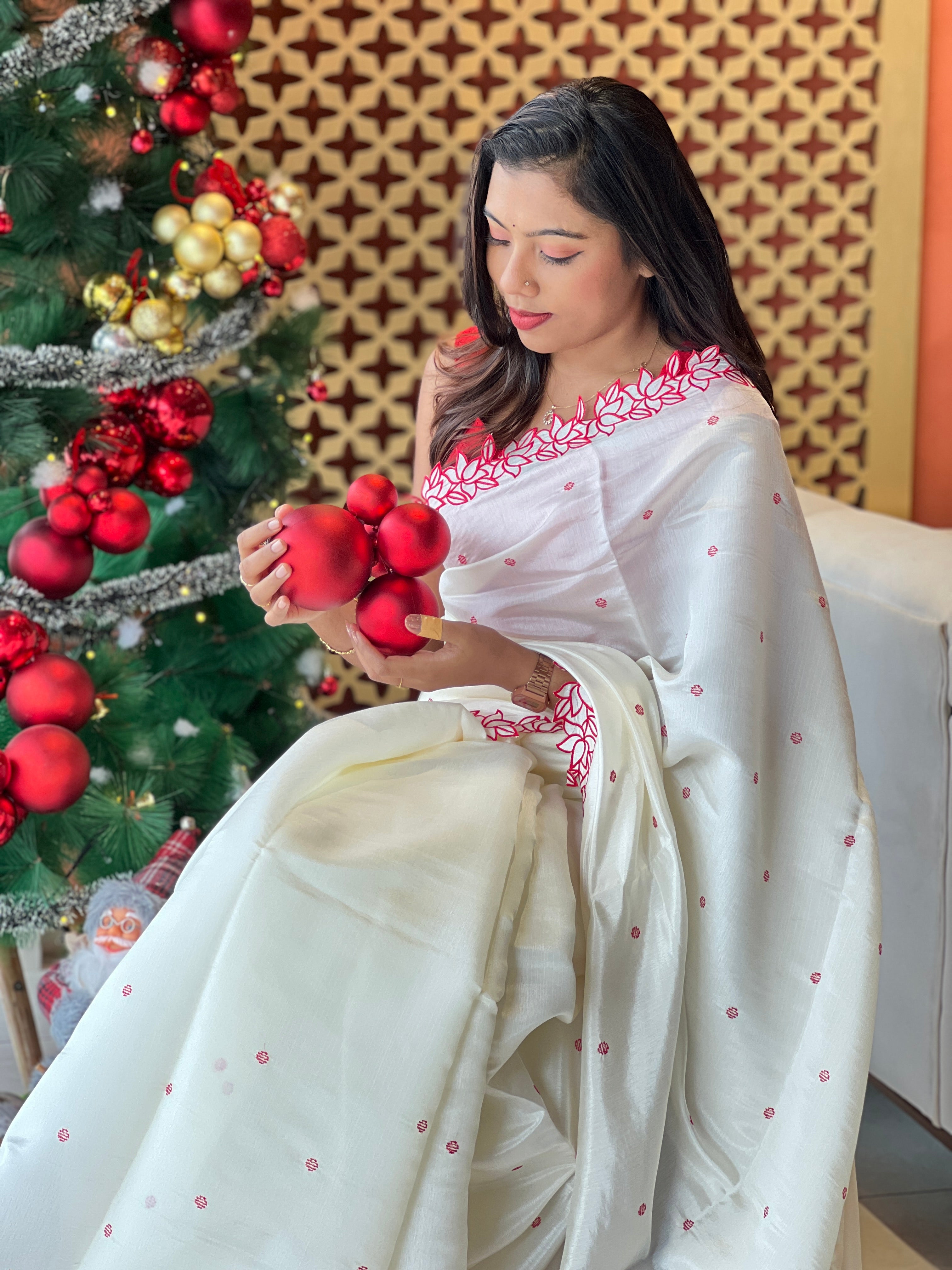 Embroidery Detailed Semi Tussar Saree | BLD2052