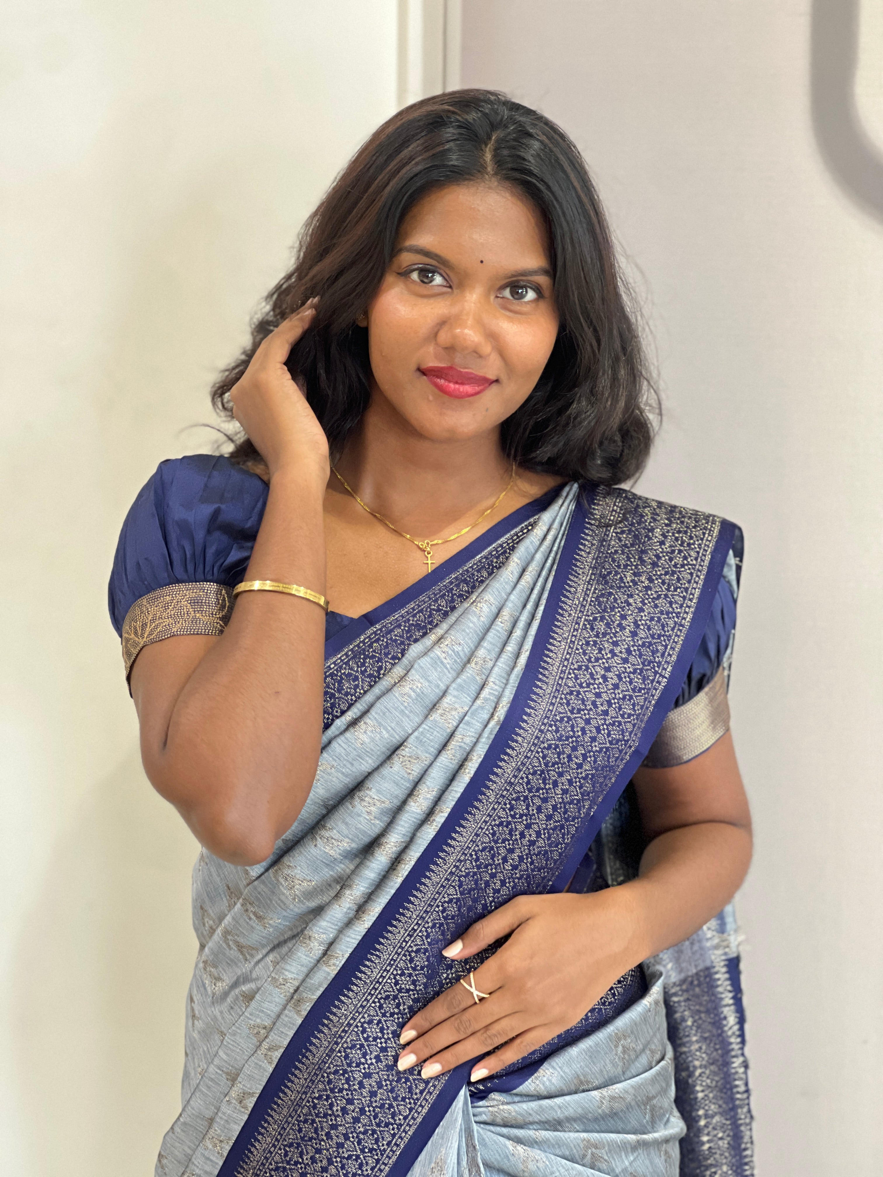 Thread & Zari Woven Tussar Finish Saree | RSF128