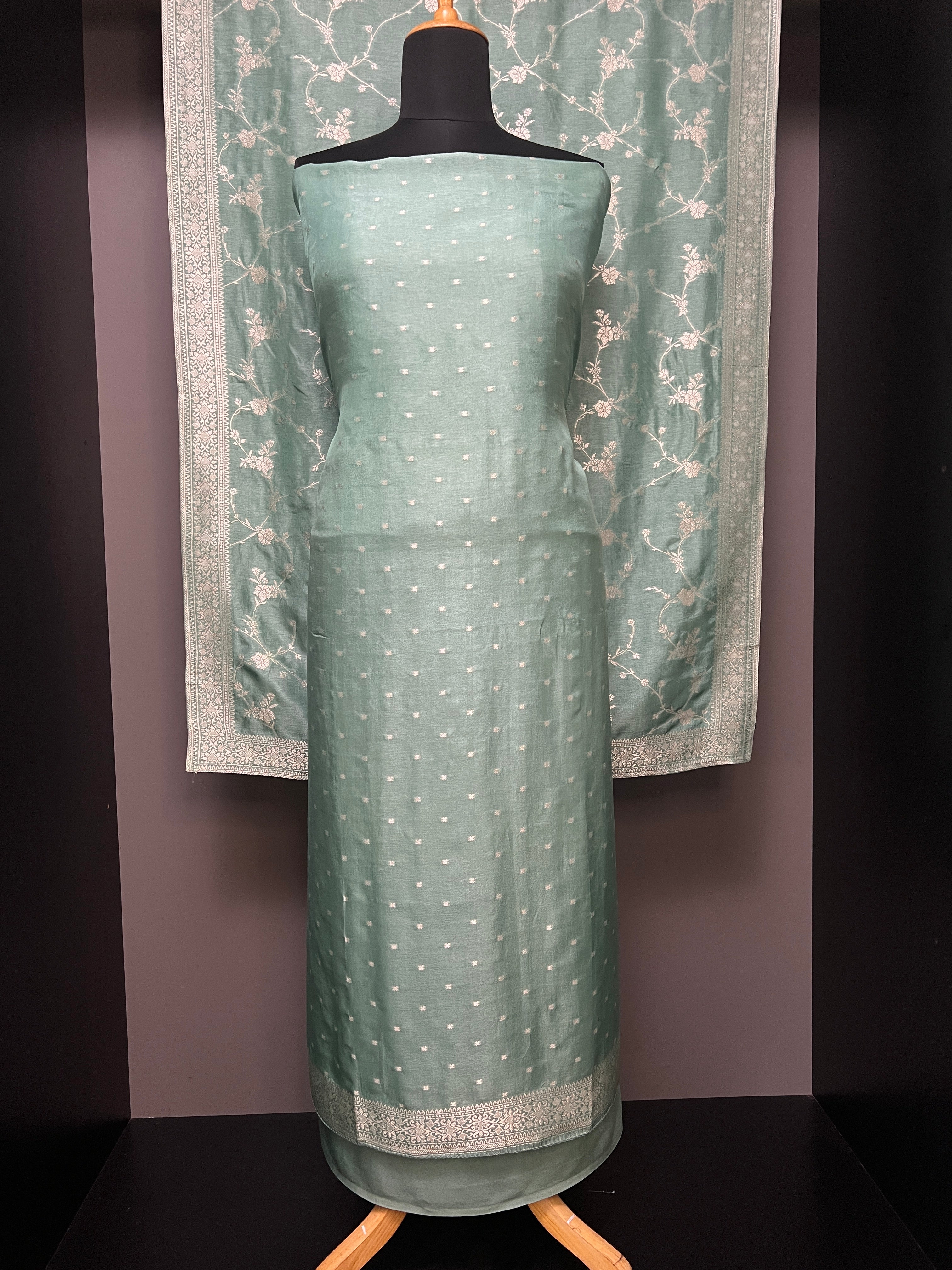 Traditional Buta Detailed Banarasi Silk Salwar Set | MS784