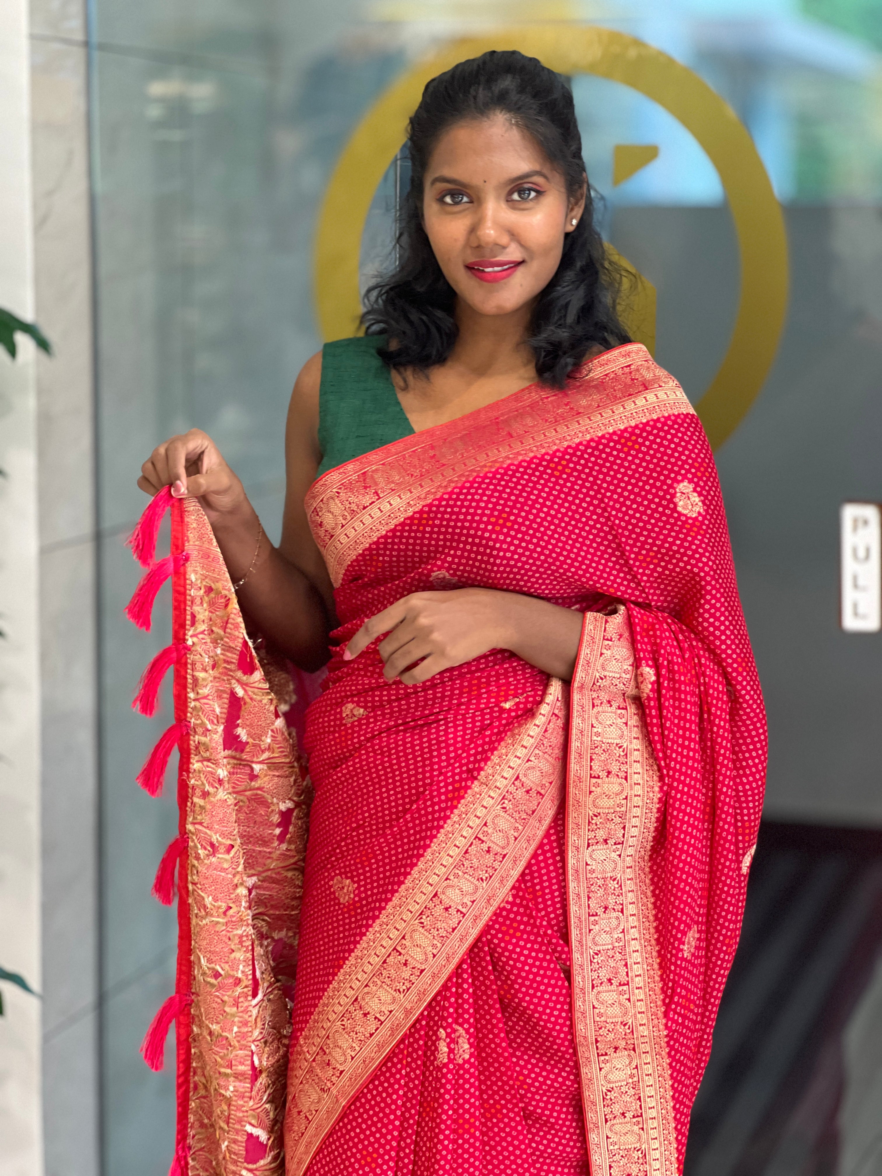 Zari Buta Detailed Chinon Saree | SSN143