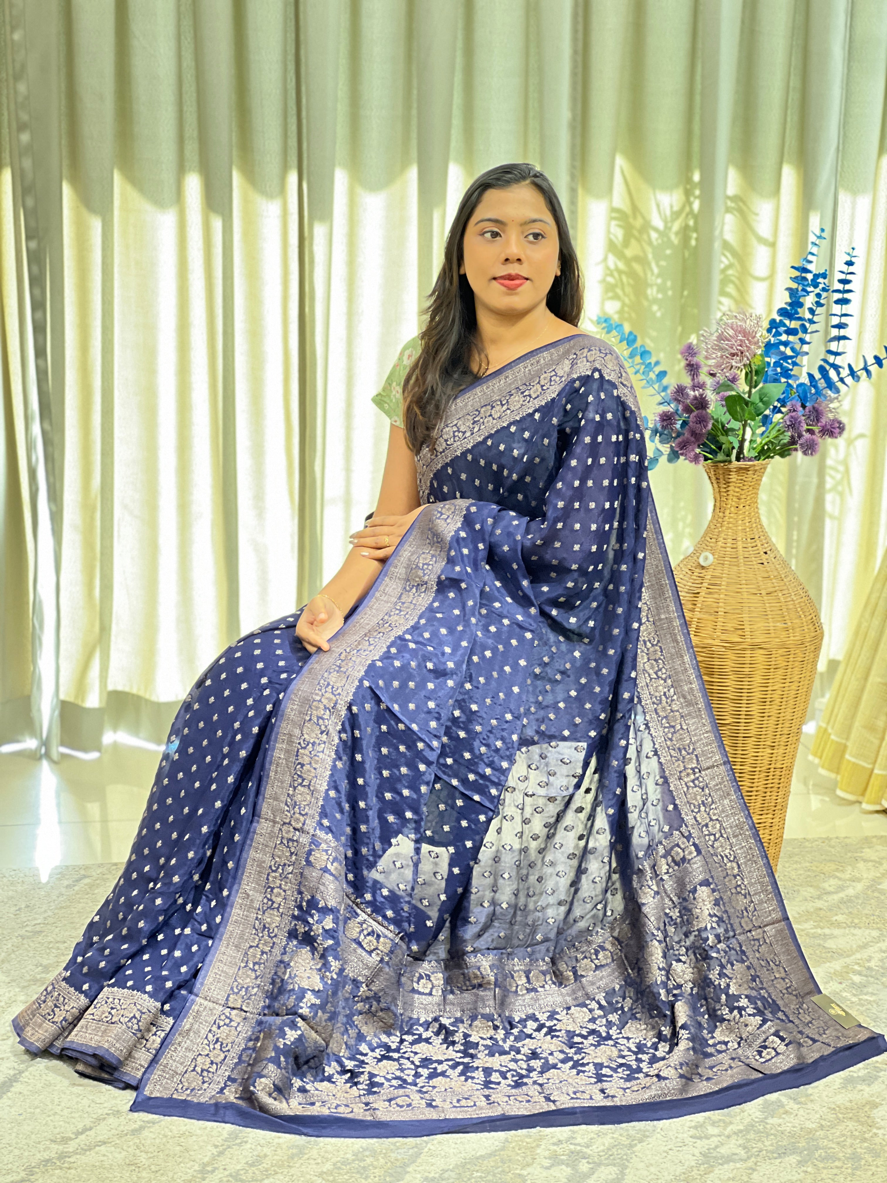 Floral Buta Patterned Georgette Saree | YNG1733