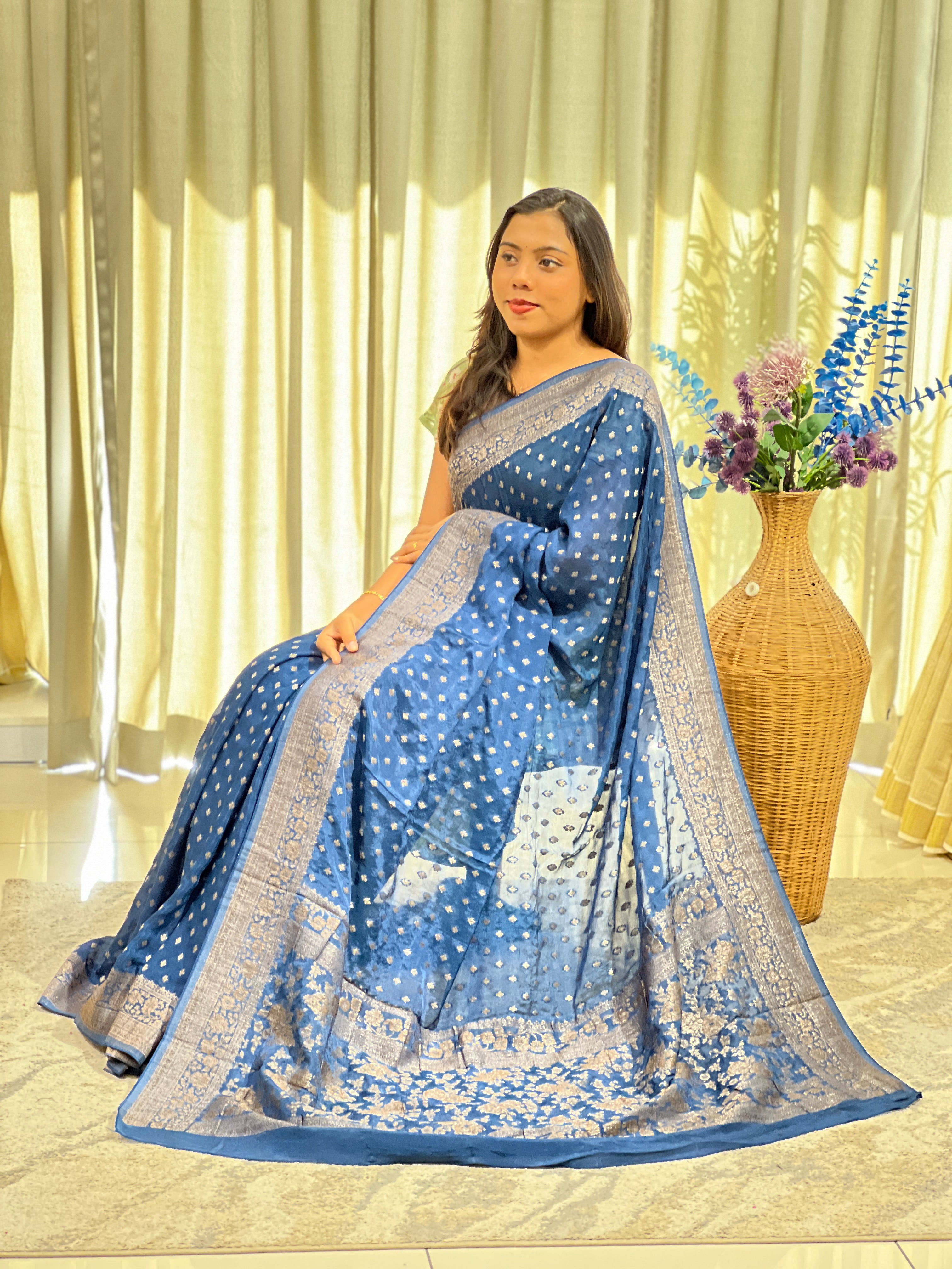 Floral Buta Patterned Georgette Saree | YNG1735