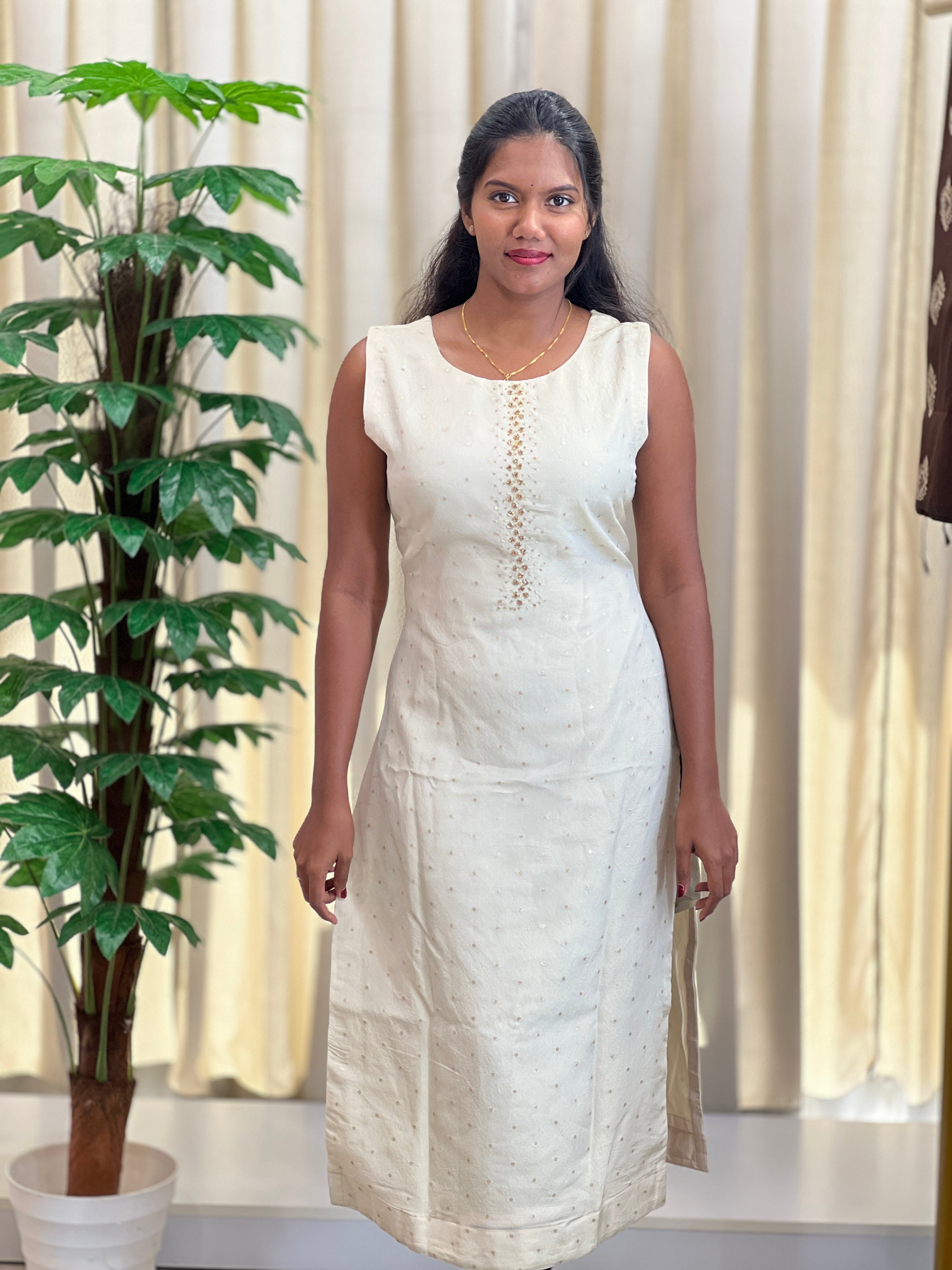 Golden Zari Buta Pattern Chanderi Kurta | NAI105