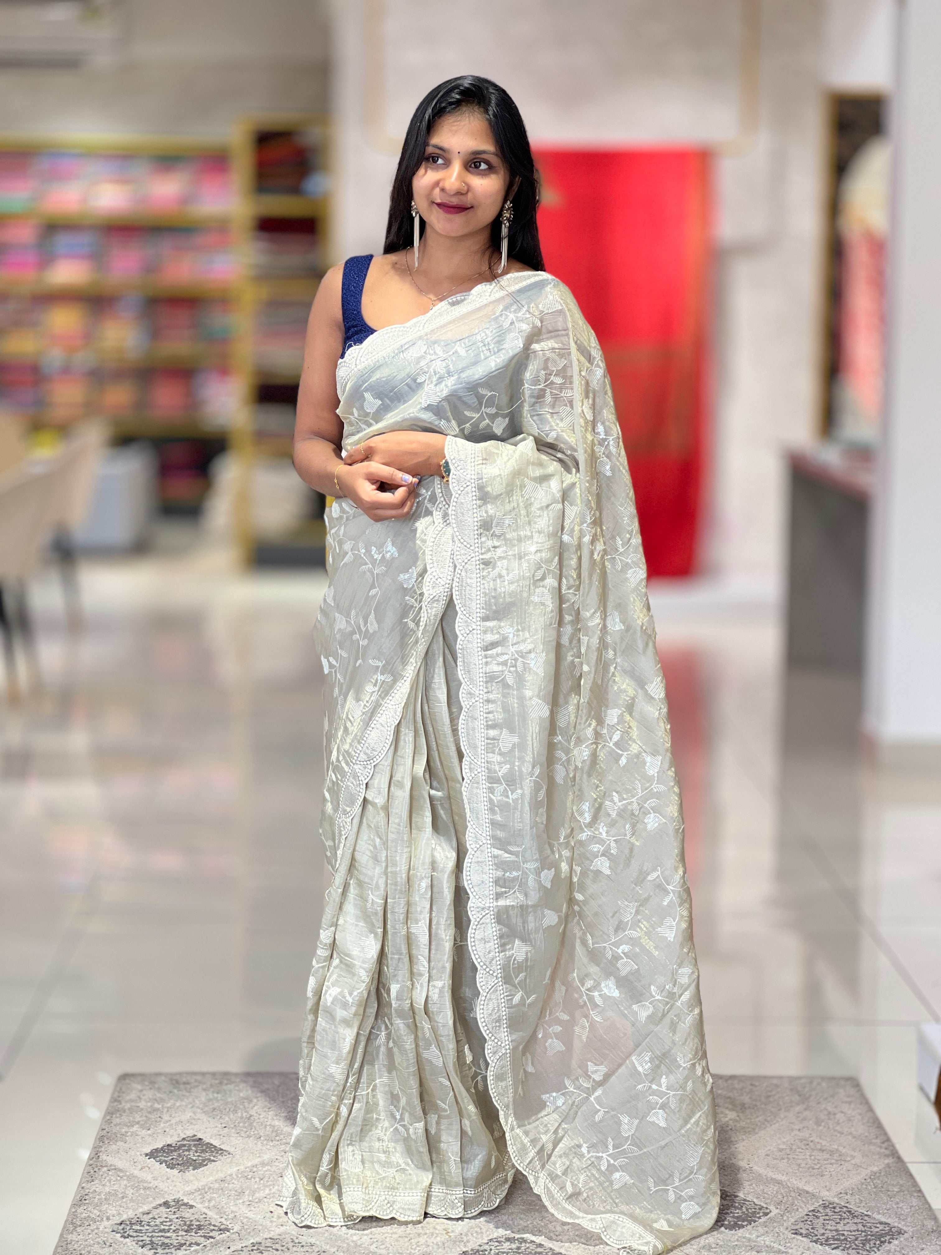 Floral Embroidery Detailed Glass Organza Saree | BLD787