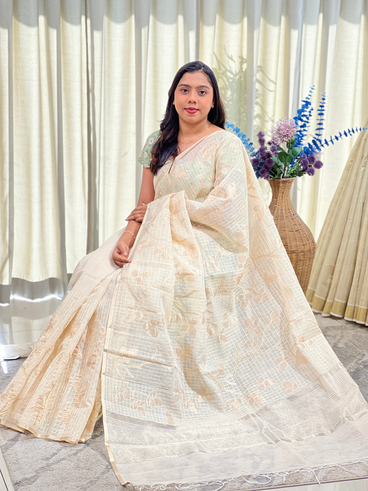 Check Patterned Linen Tissue Saree | ZSS428