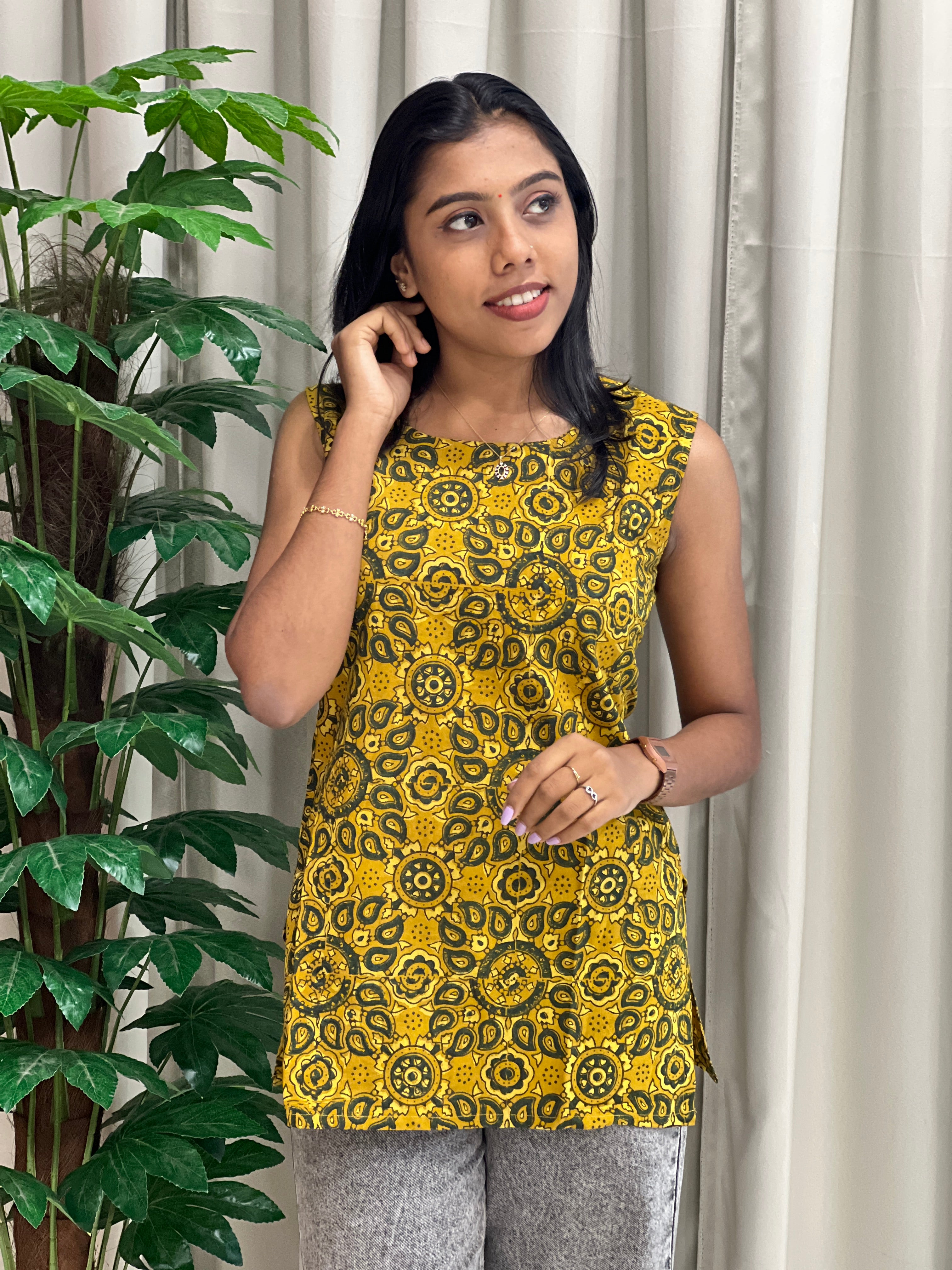Print Detailed Cotton Short Kurta | DNT413