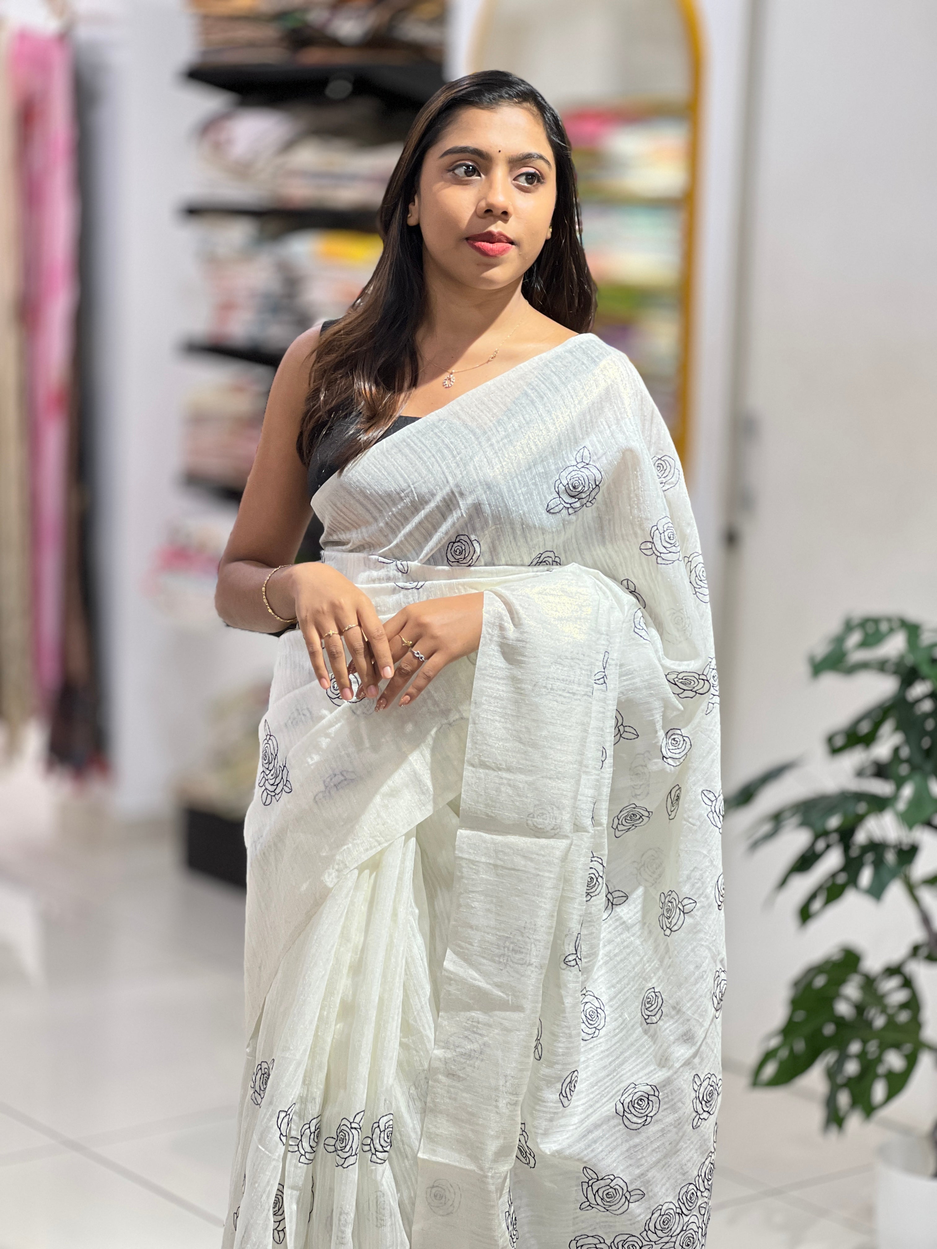 Floral Embroidery Detailed Green Silk Saree | BLD2050