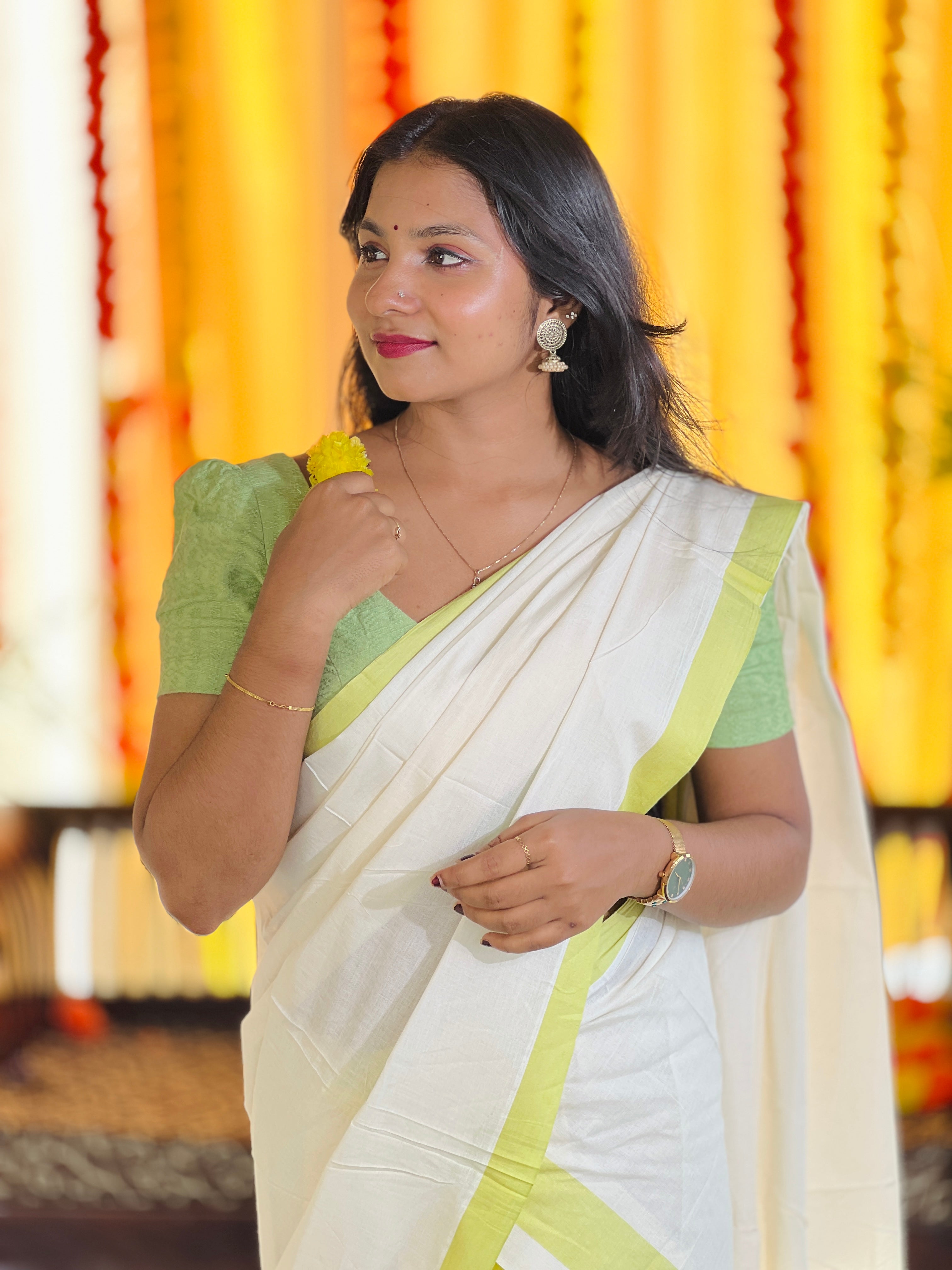 Kara Border Detailed Mulloth Set Mundu | KL328