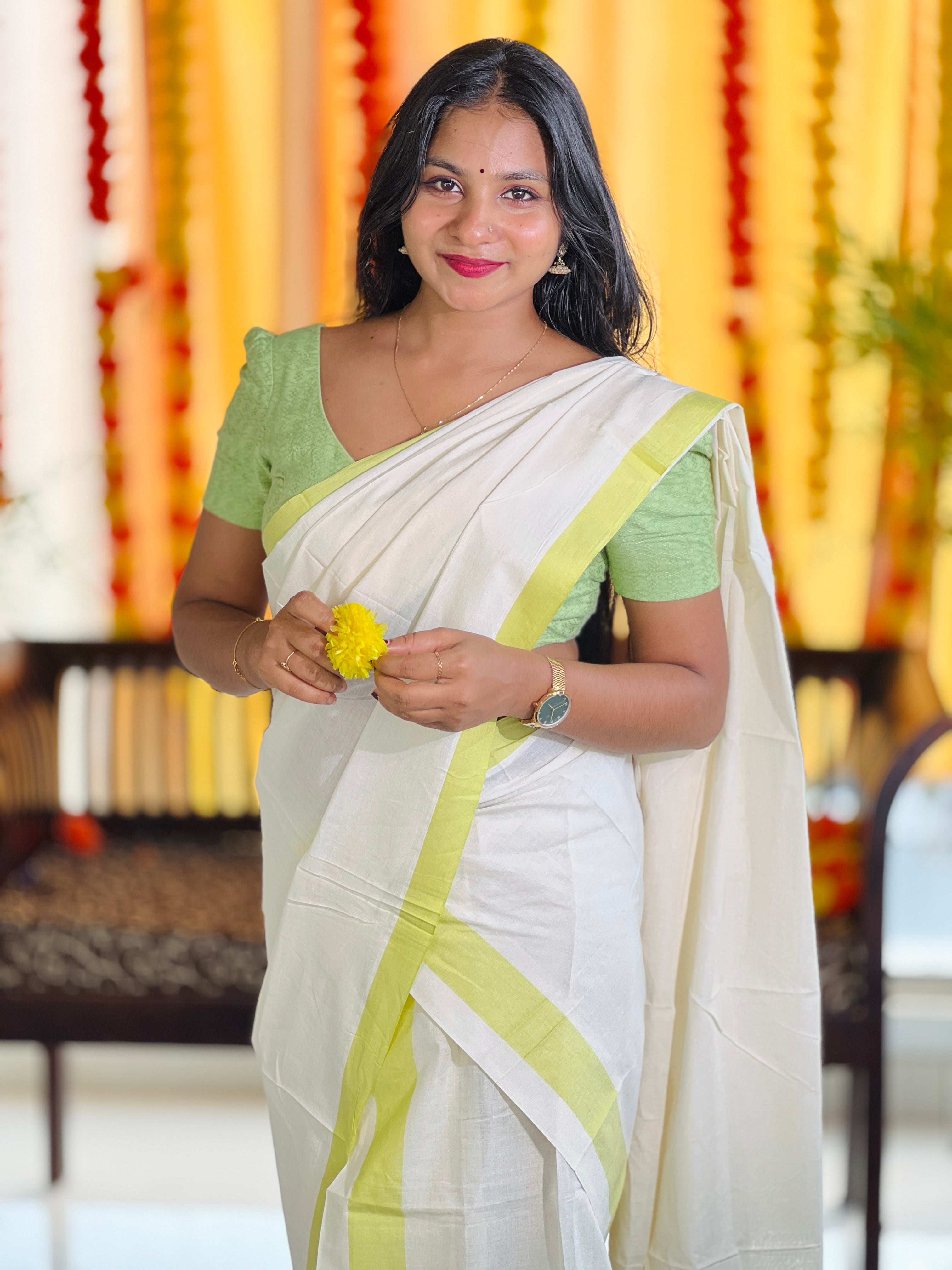 Kara Border Detailed Mulloth Set Mundu | KL328