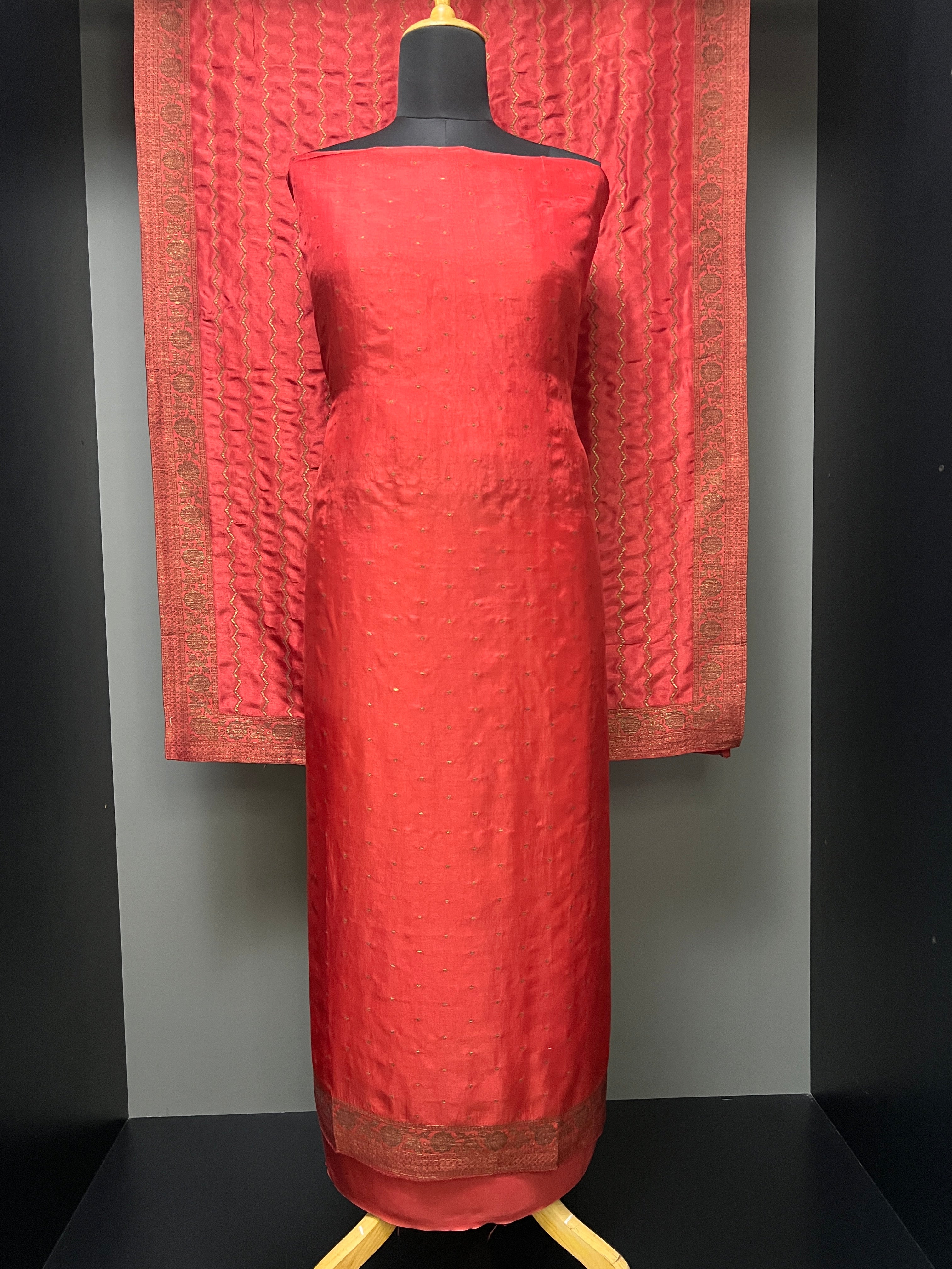 Zari Butta WEaved Banarasi Silk Salwar Set | MS792
