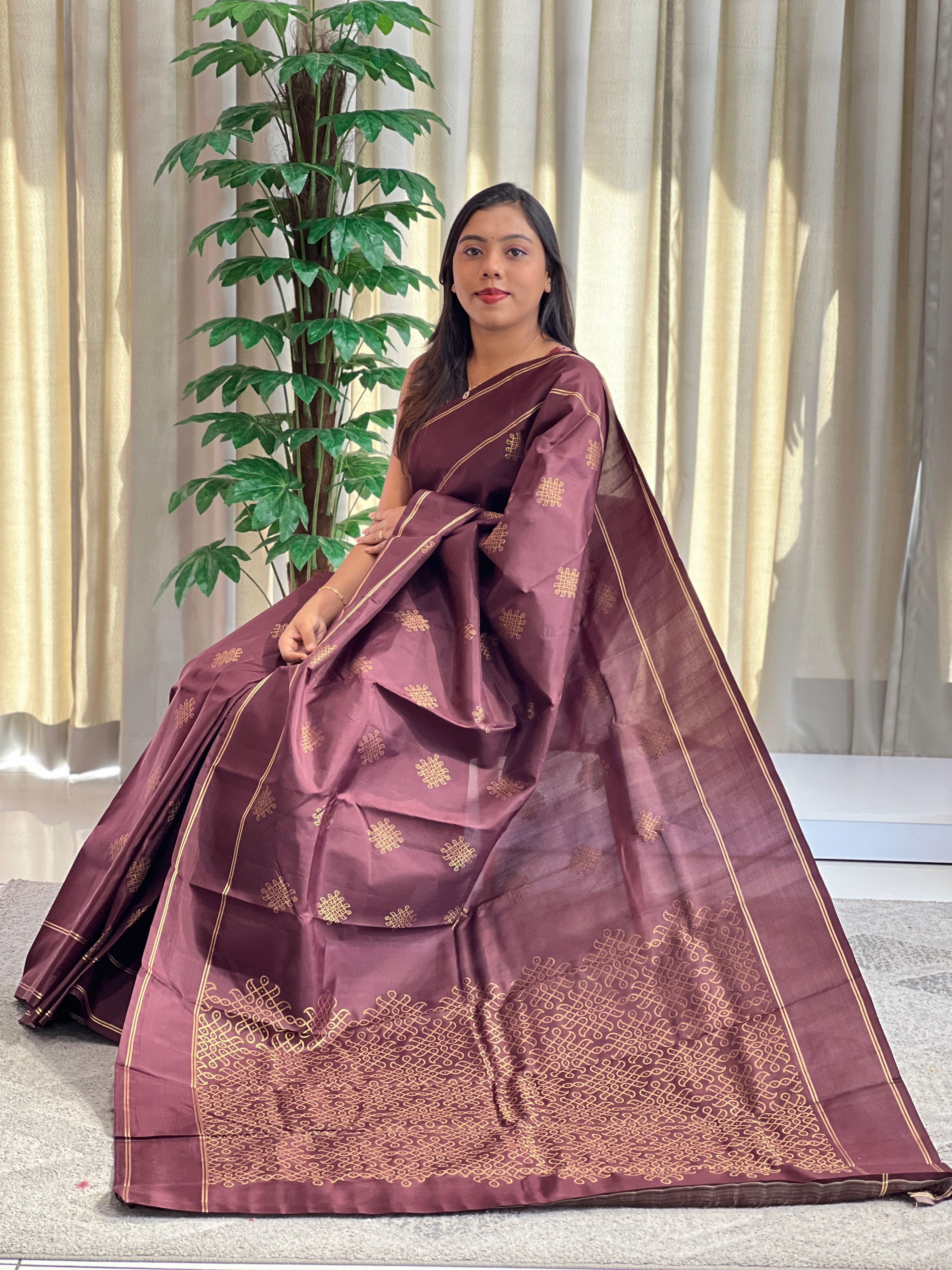 Traditional Kolam Pattern Soft Silk Saree | SMT126