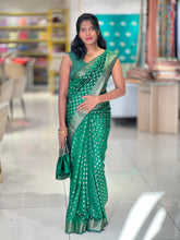 Golden Zari With Thread Weaved Banarasi Silk Saree | YNG596