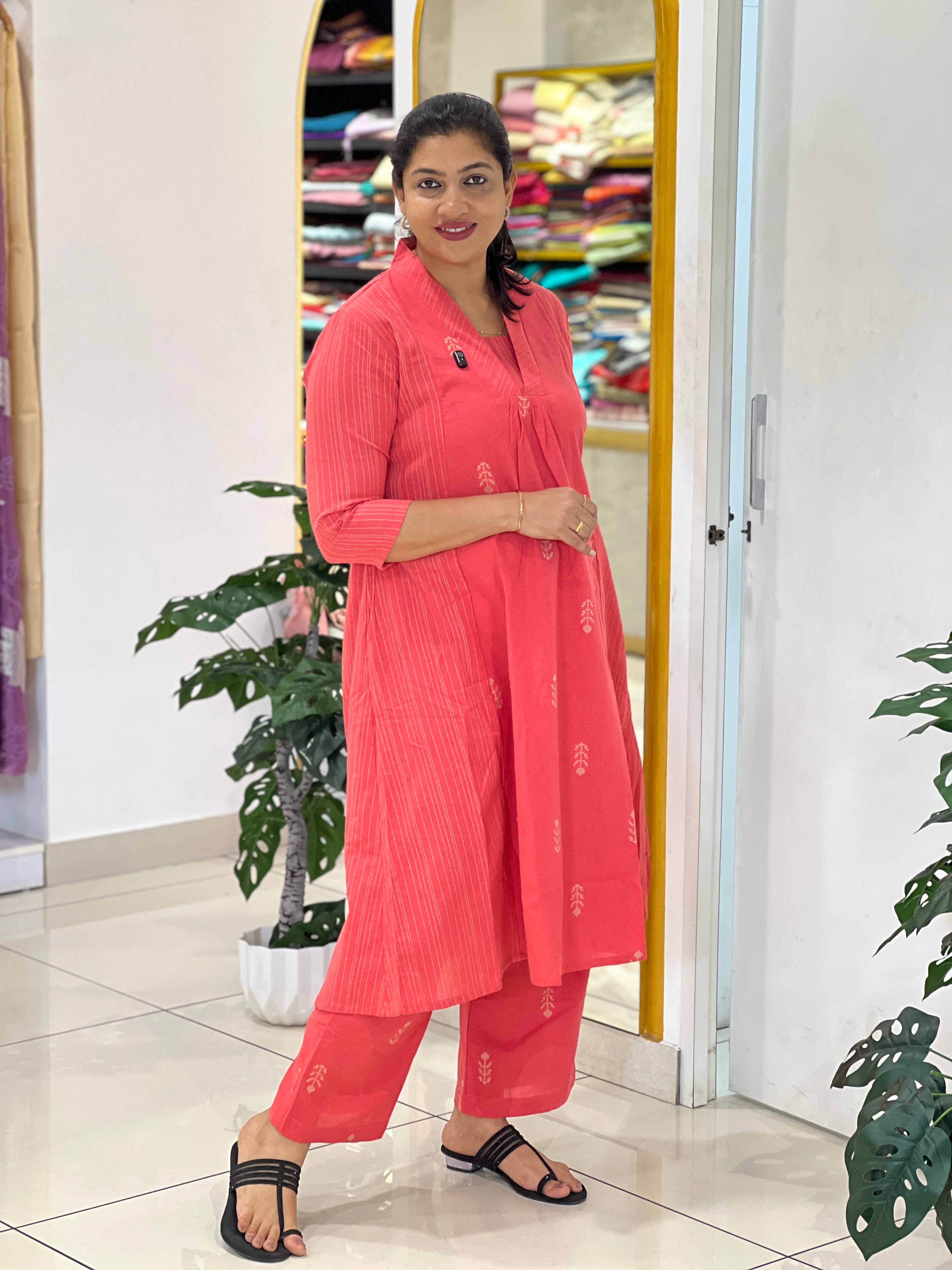 Thread Woven Cotton Kurta Set | OMF102
