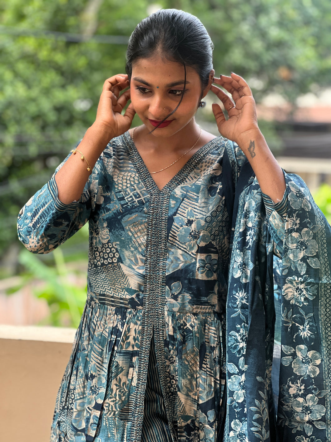 Floral Printed Muslin Finish Kurta Set | FW137