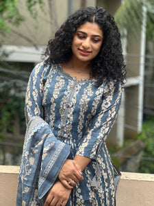Floral Printed Muslin Finish Kurta Set | FW132
