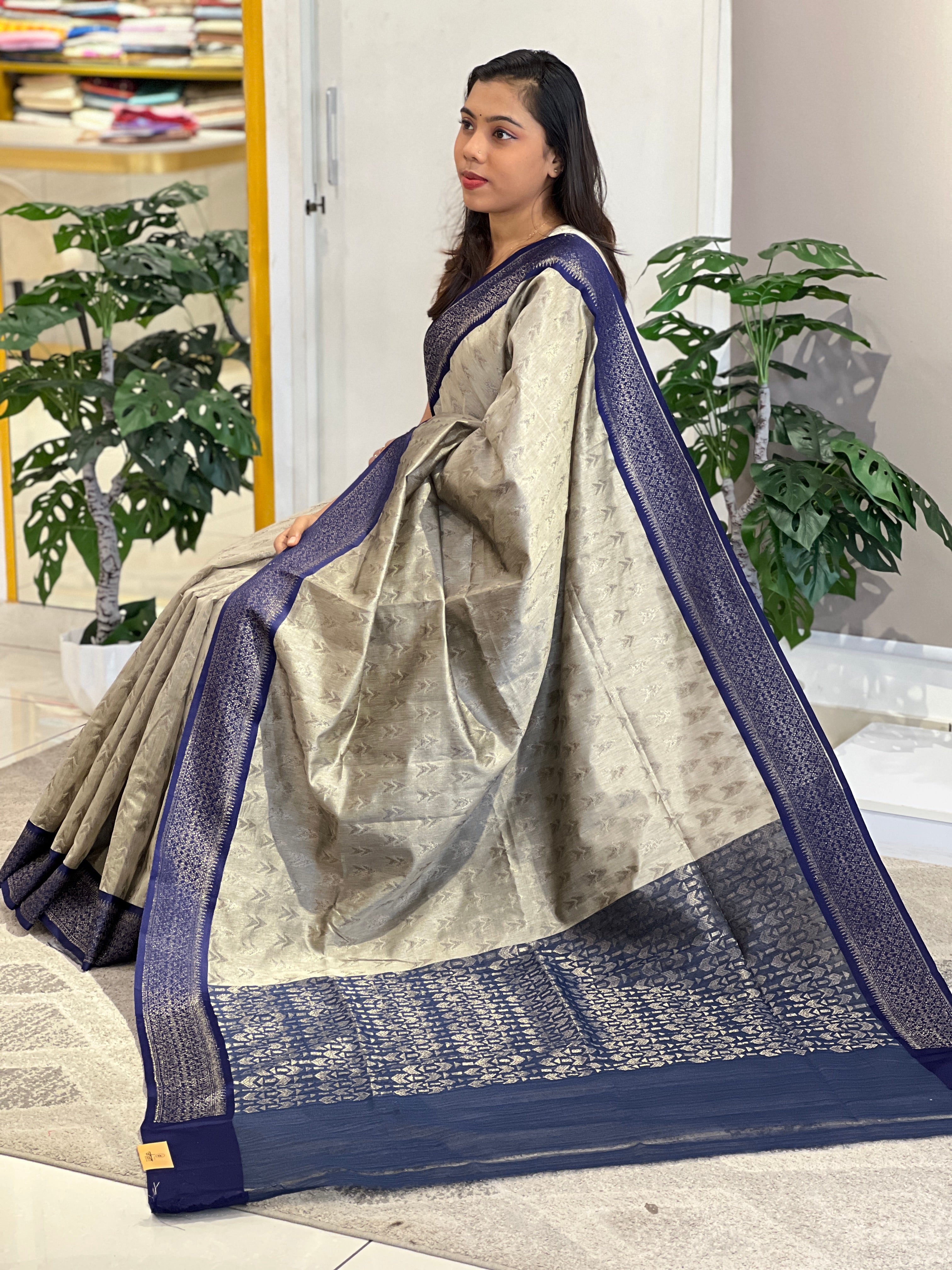 Thread & Zari Woven Tussar Finish Saree | RSF126