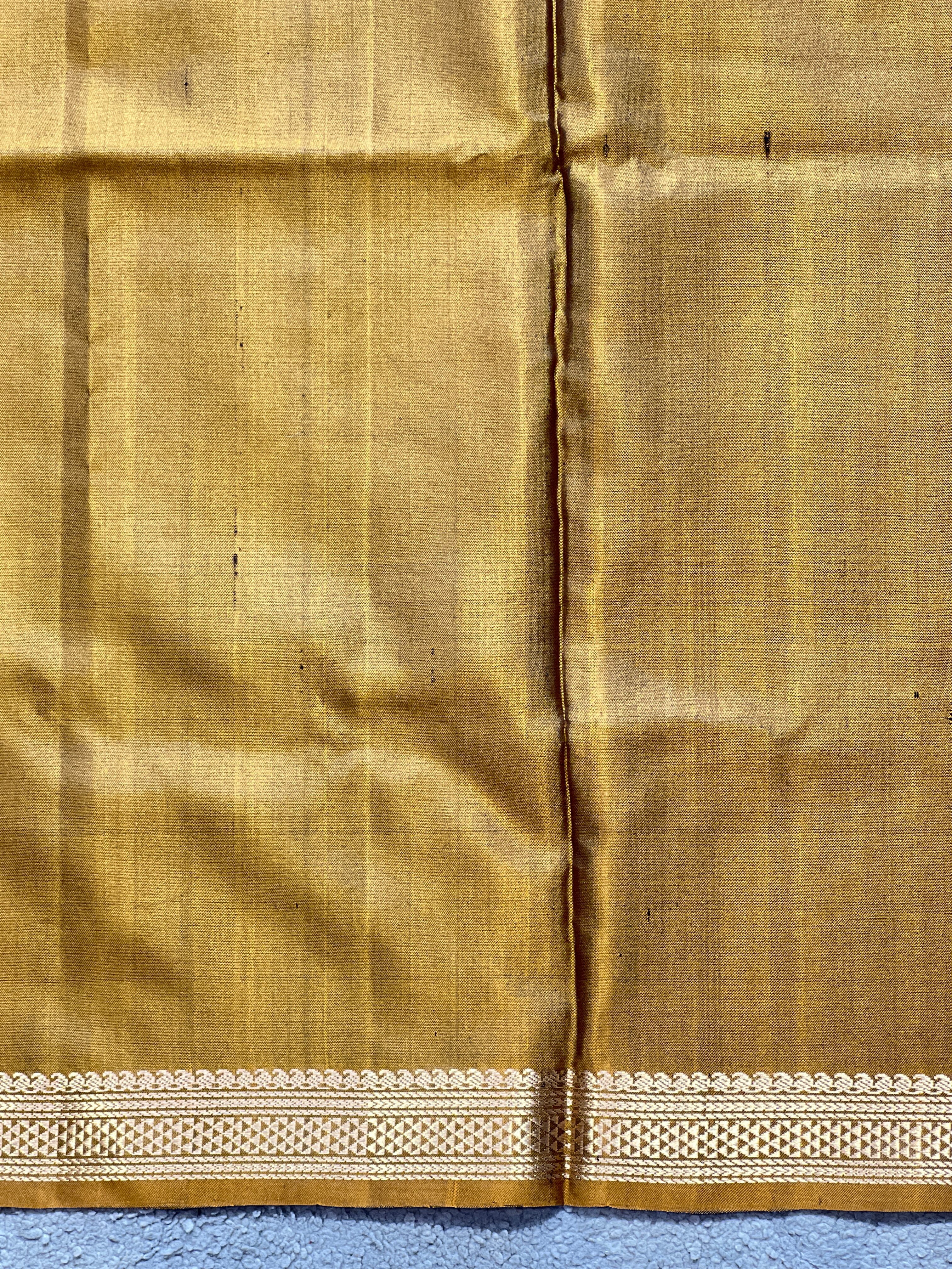 Traditional Annapakshi Handloom Soft Silk Saree | TT305