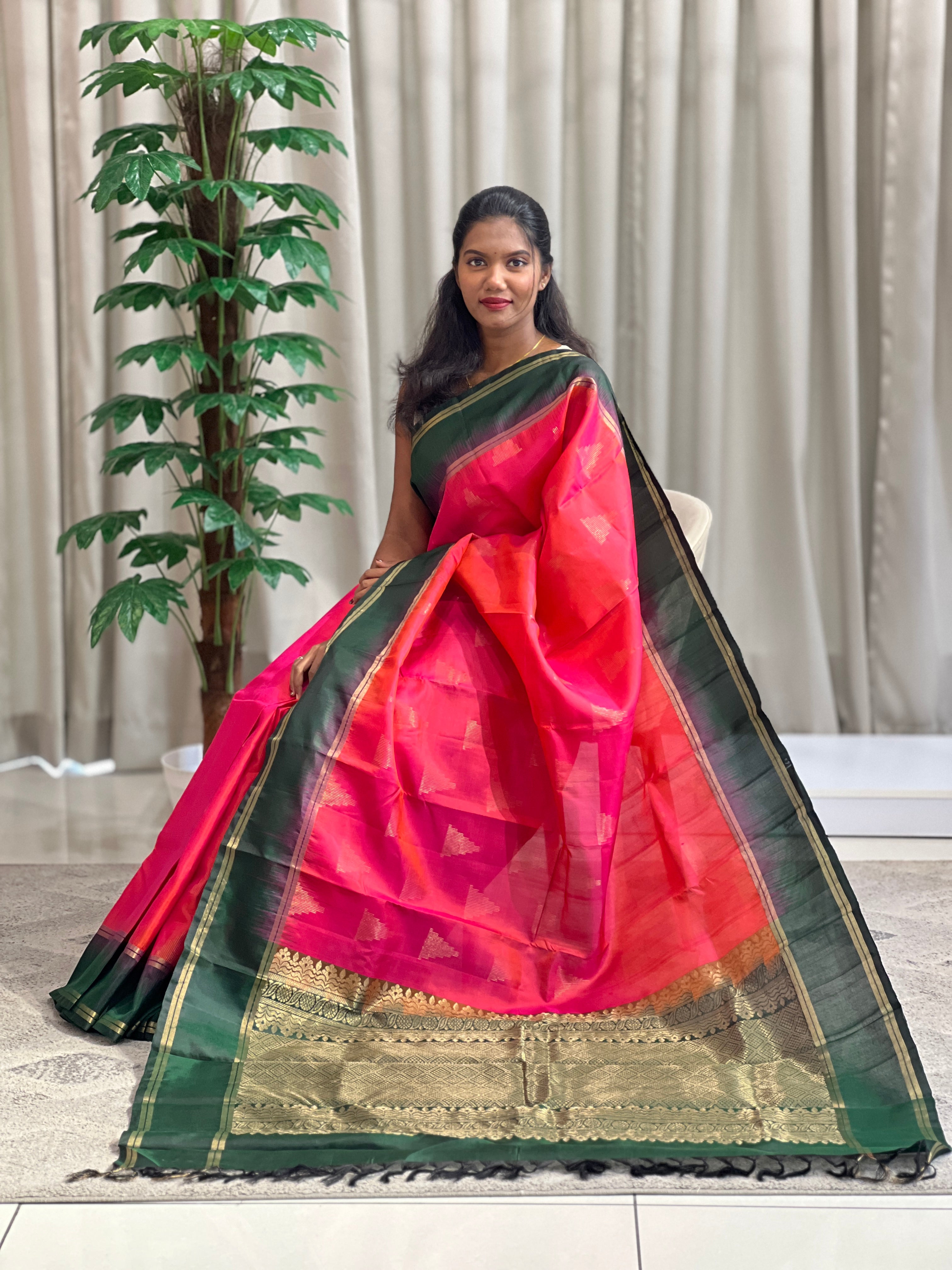 Temple Pattern Golden Zari Woven Soft Silk Saree | SMT150