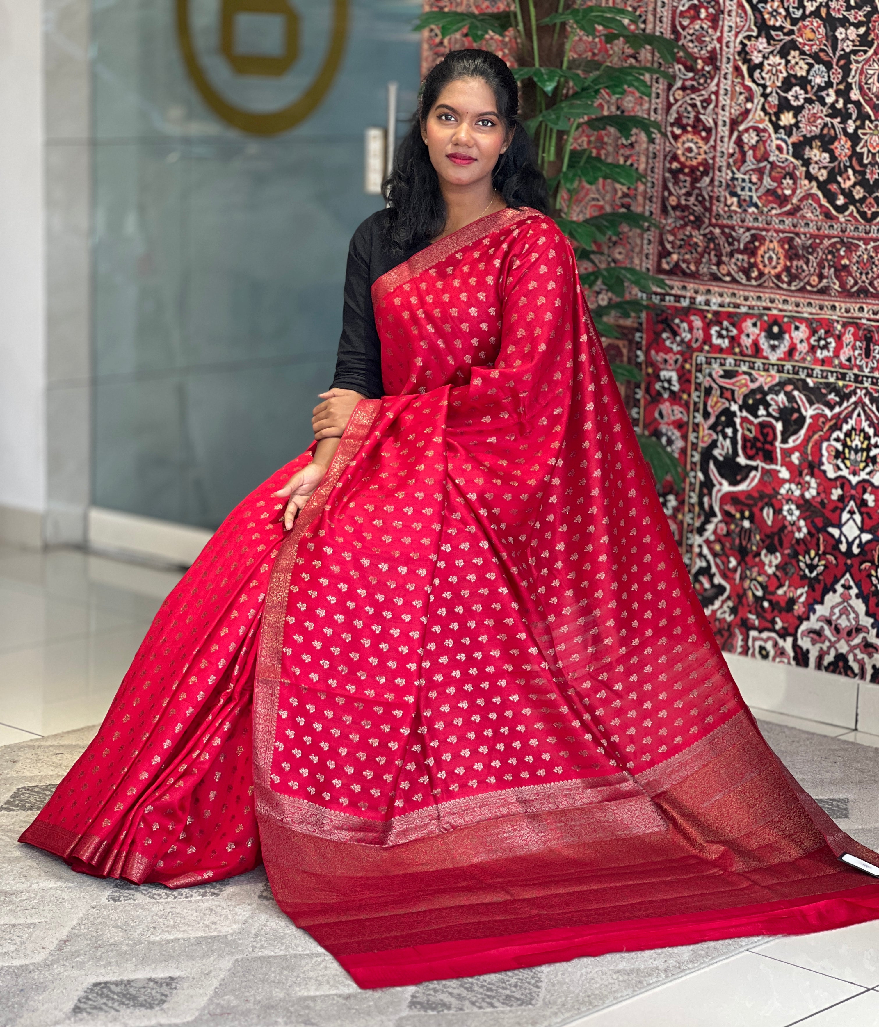 Golden Zari With Thread Weaved Pure Banarasi Silk Saree | YNG591