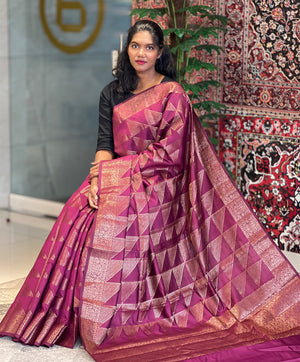 Zari Woven Geometric Patterned Banarasi Silk Saree | YNG587