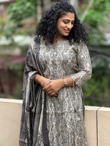 Screen Printed Muslin Finish Kurta Set | FW111