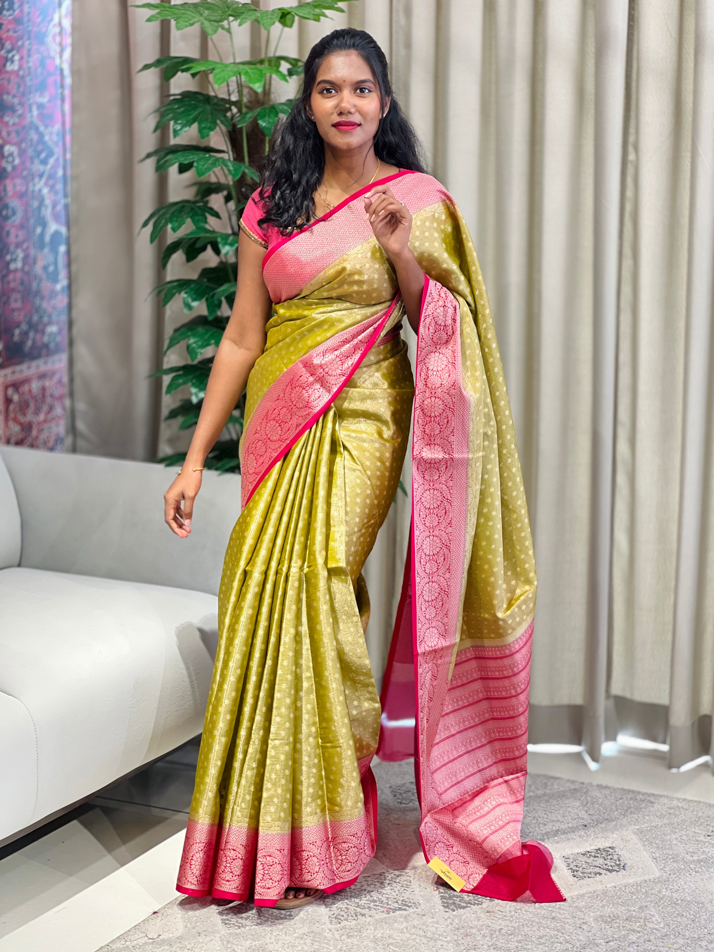 Zari Woven Semi Banarasi Saree | NN454