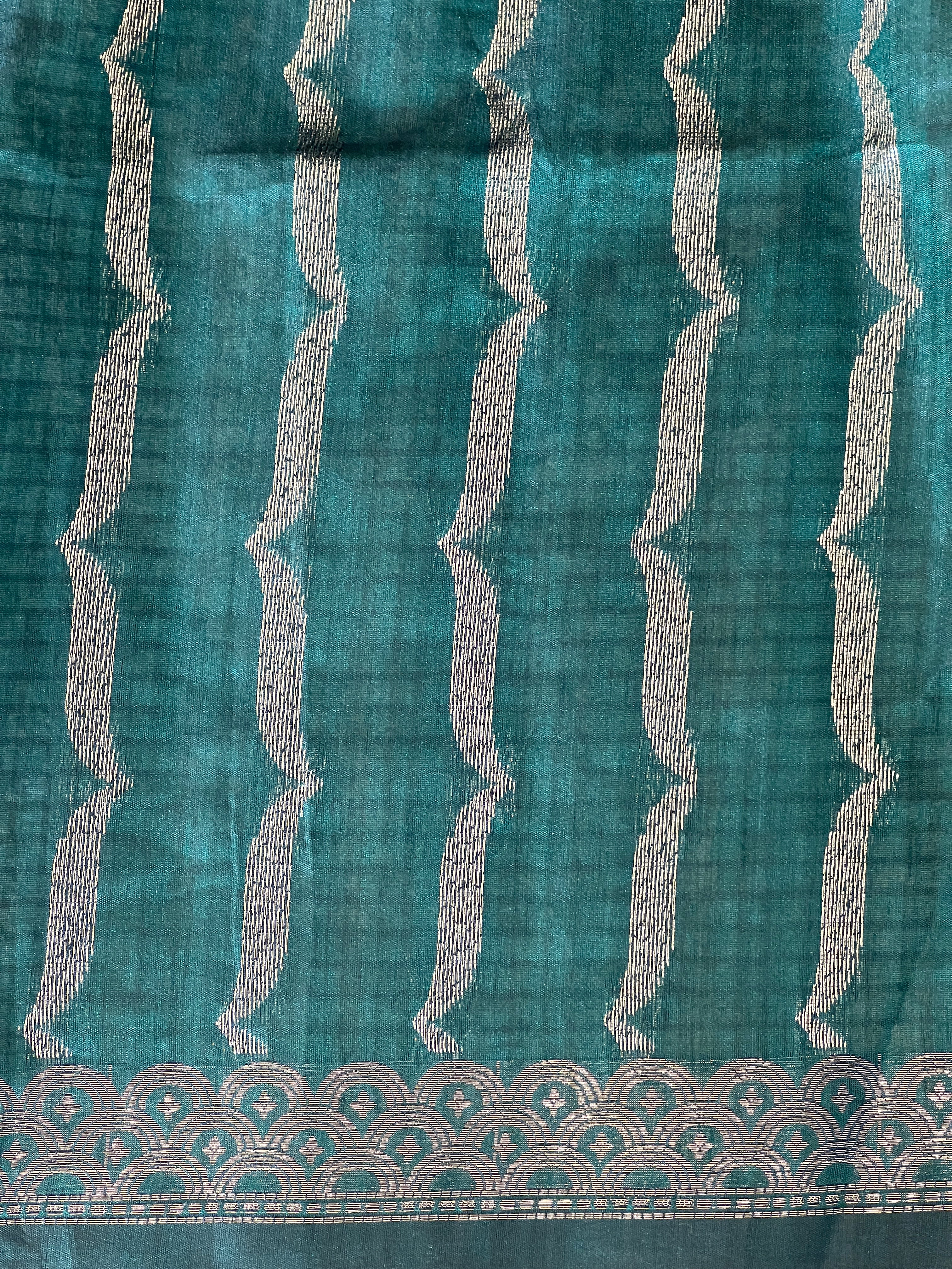Self Weaved Check Patterned Poly Cotton Saree | RSF101