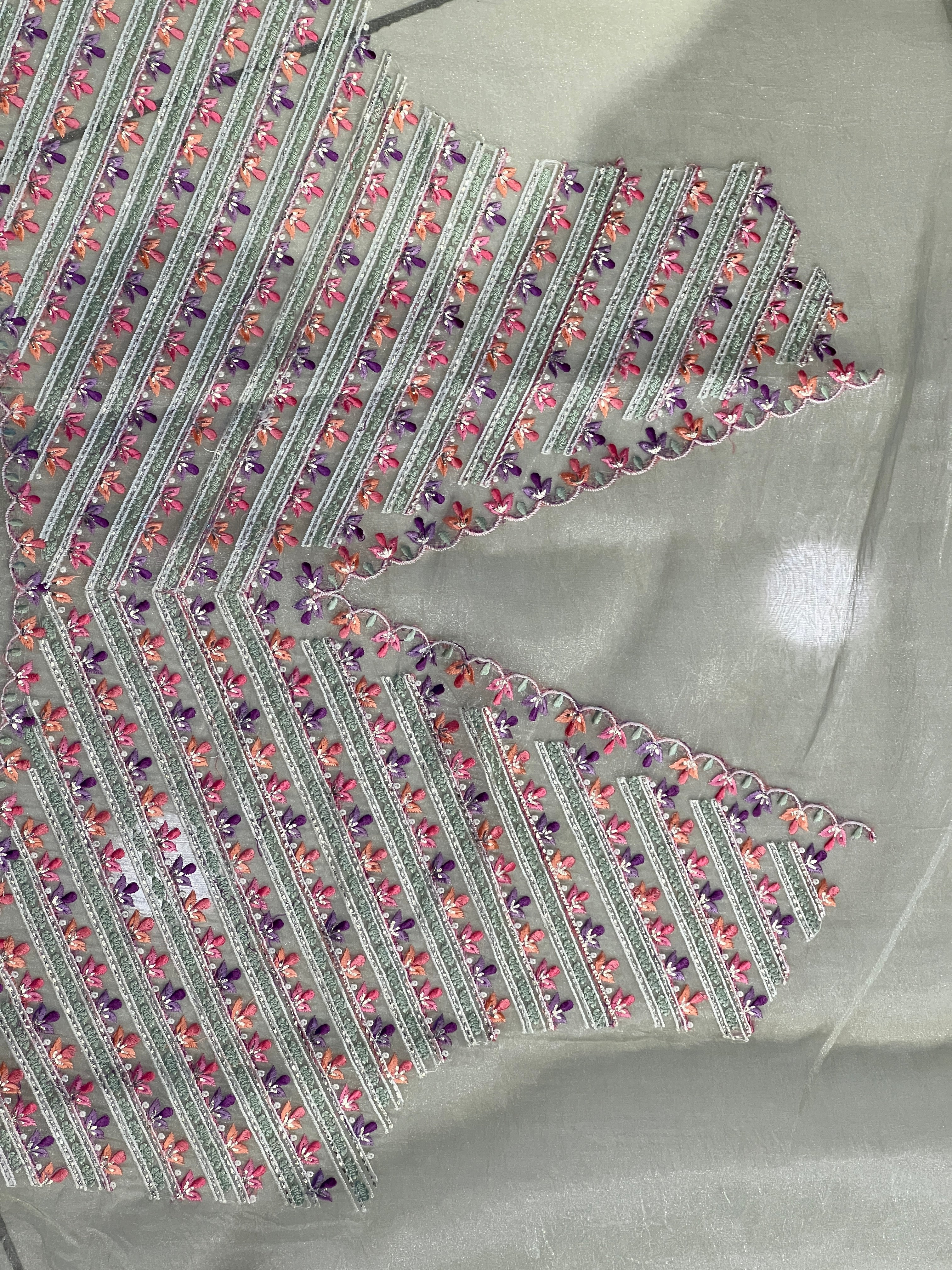 Multi-Colour Floral Embroidery Patterned Glass Organza Saree | BLD467