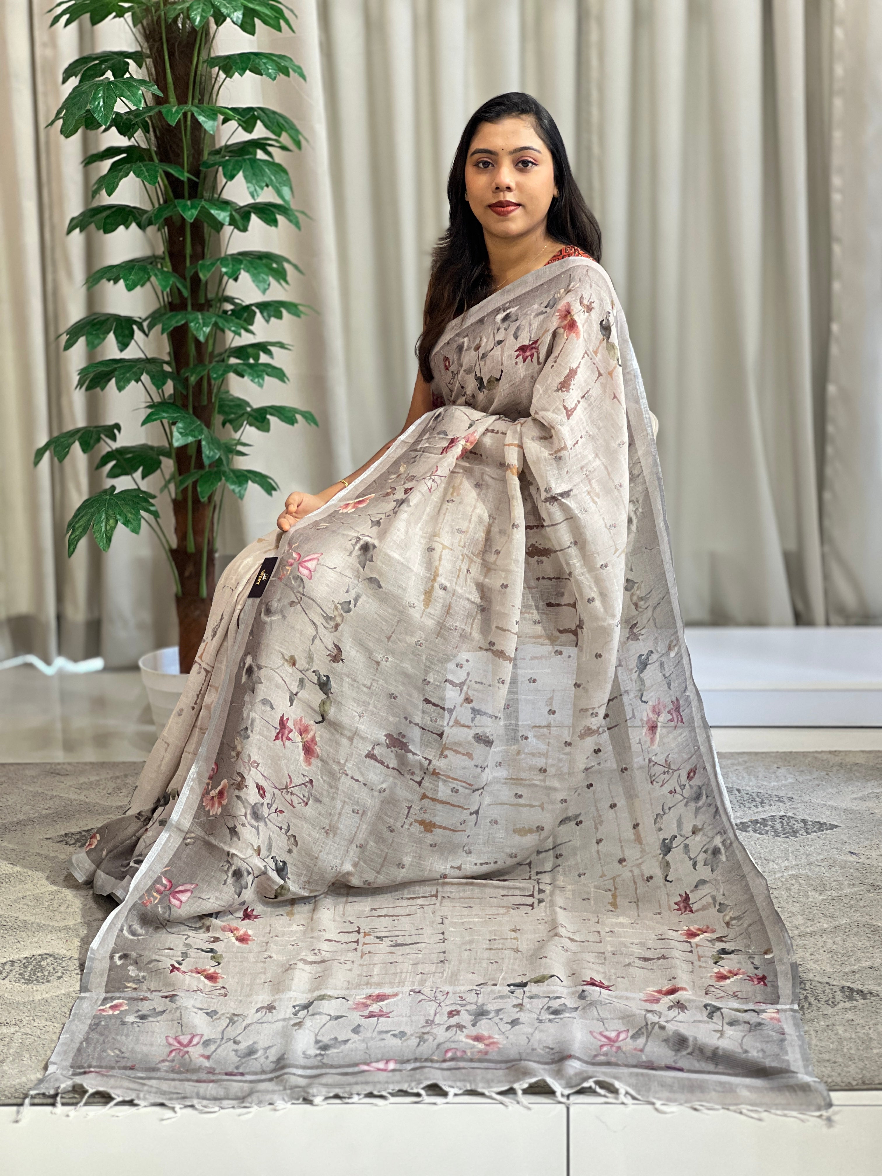 Floral Digital Print Detailed Linen Saree | SMC215