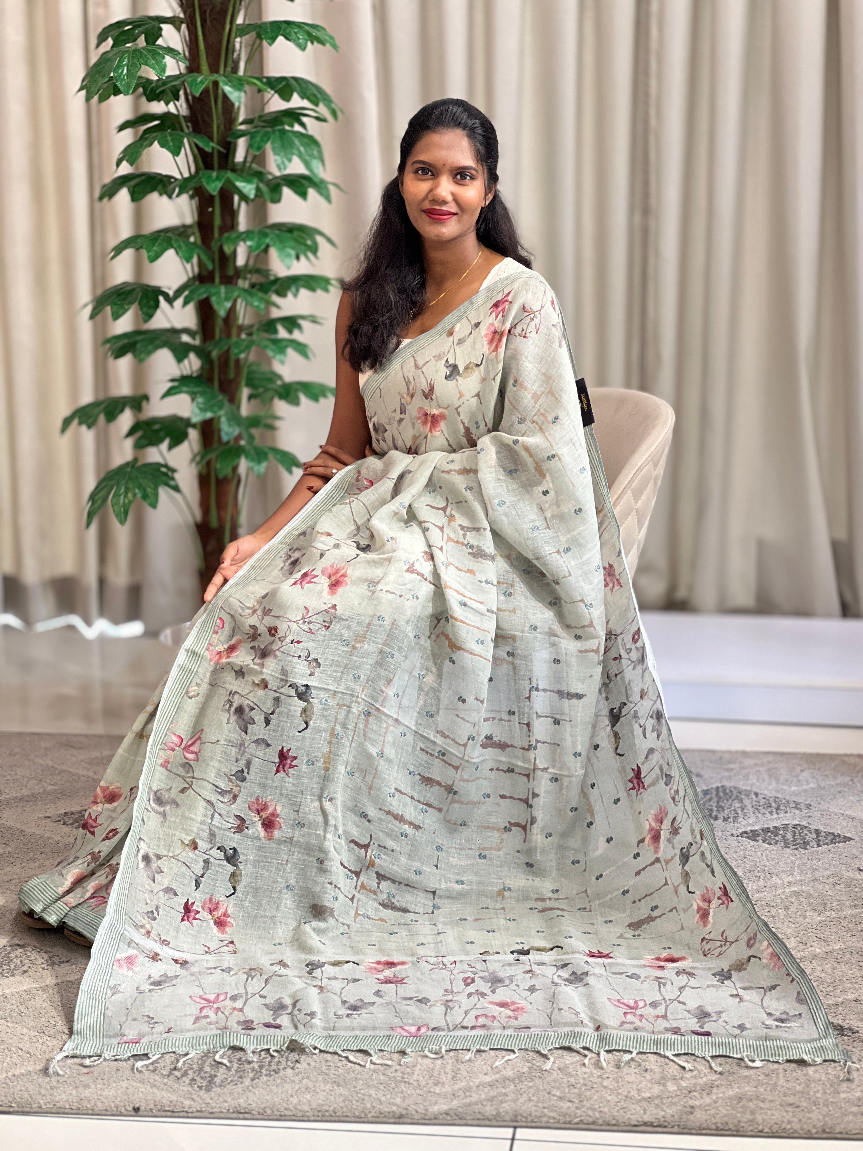 Floral Digital Print Detailed Linen Saree | SMC214