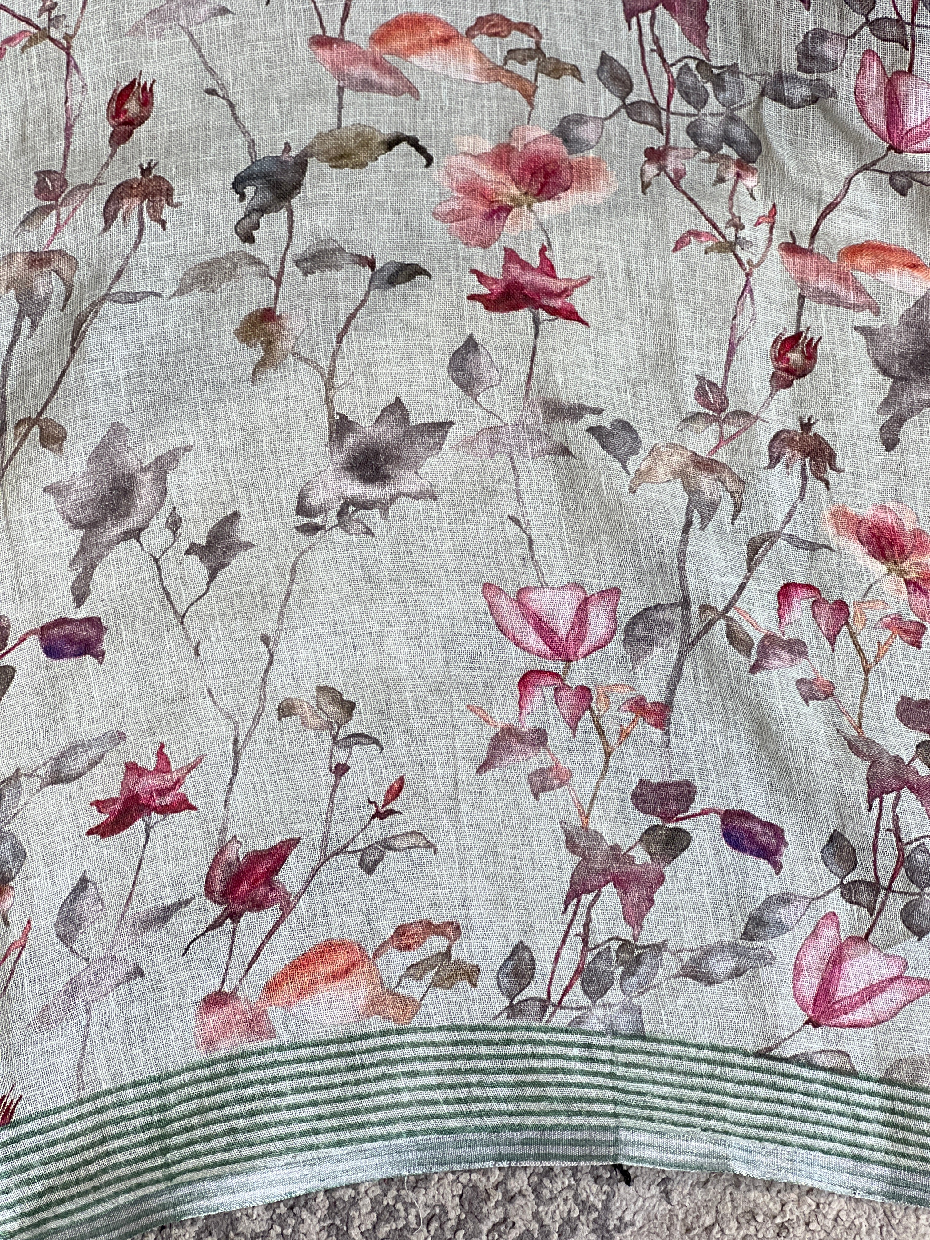 Floral Digital Print Detailed Linen Saree | SMC214