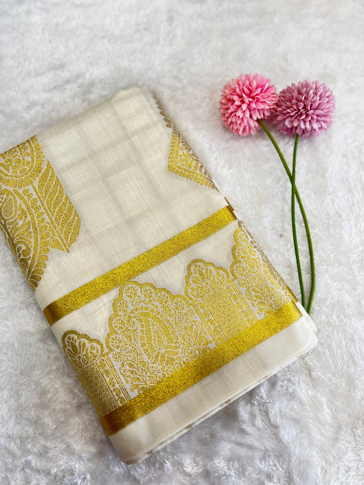Traditional Weaved Semi Silk Kerala Saree | RLF216