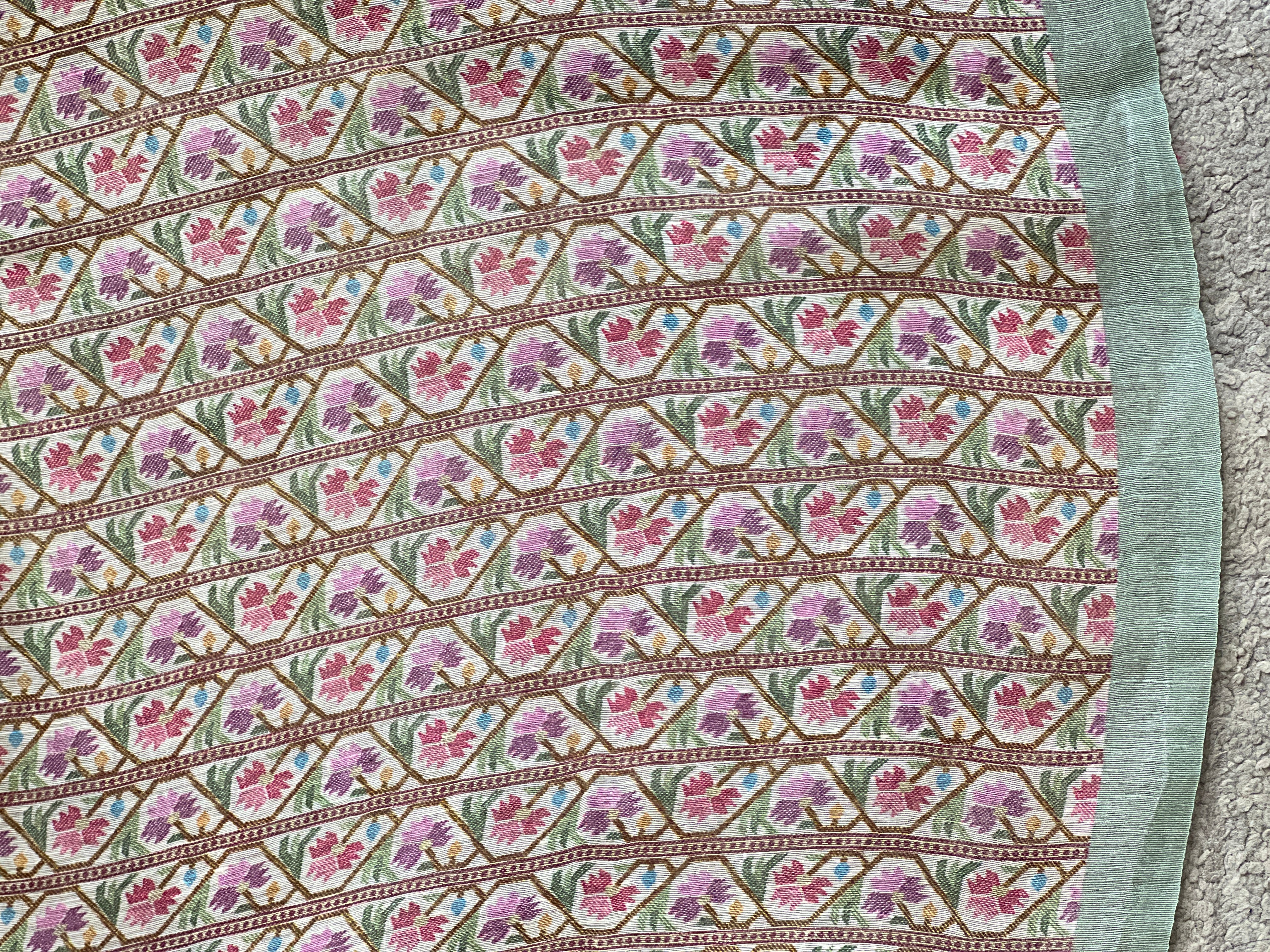 Floral Digital Print Detailed Linen Saree | SMC222