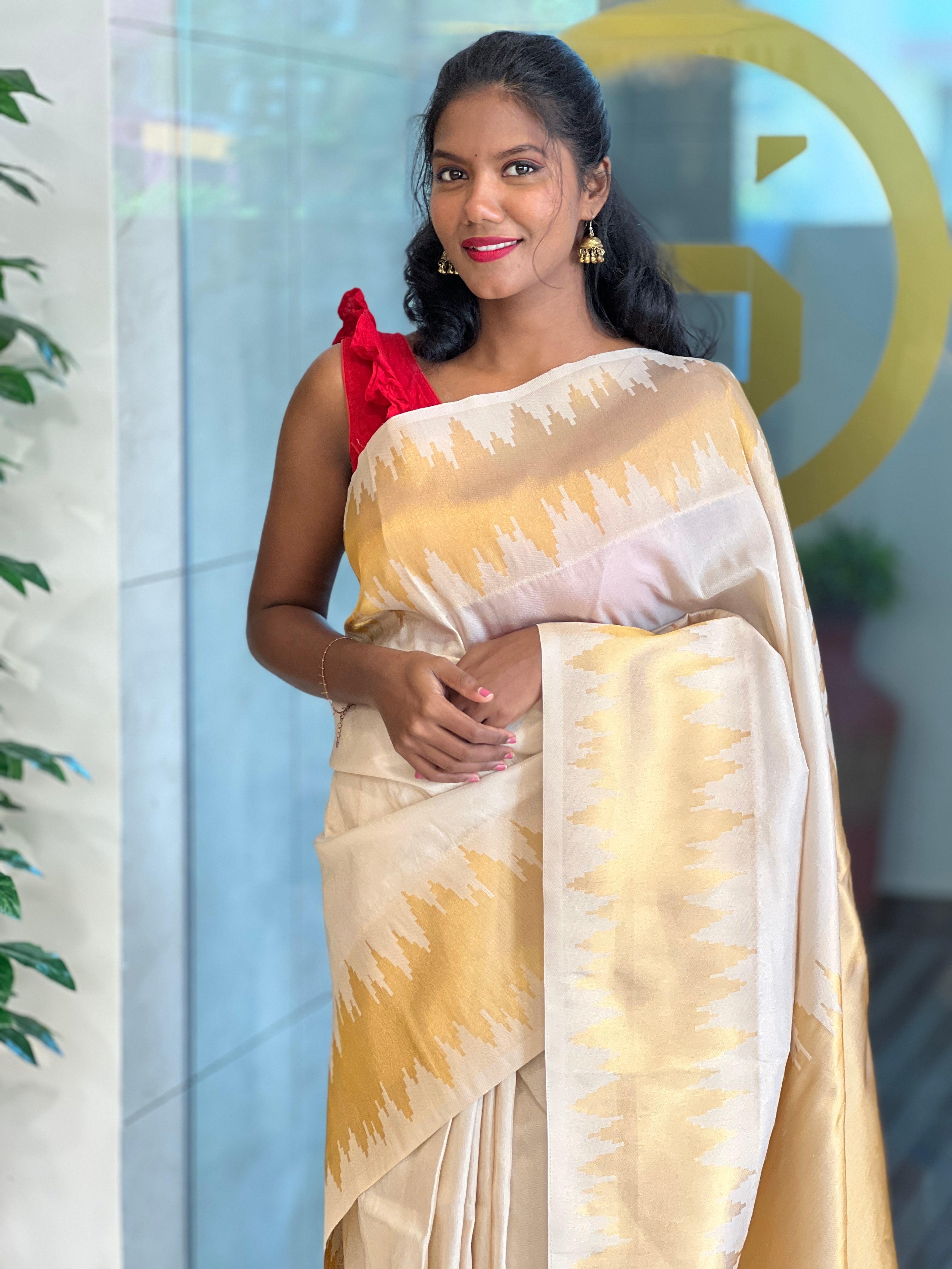 Temple Weaving Pattern Tissue Saree | HT101