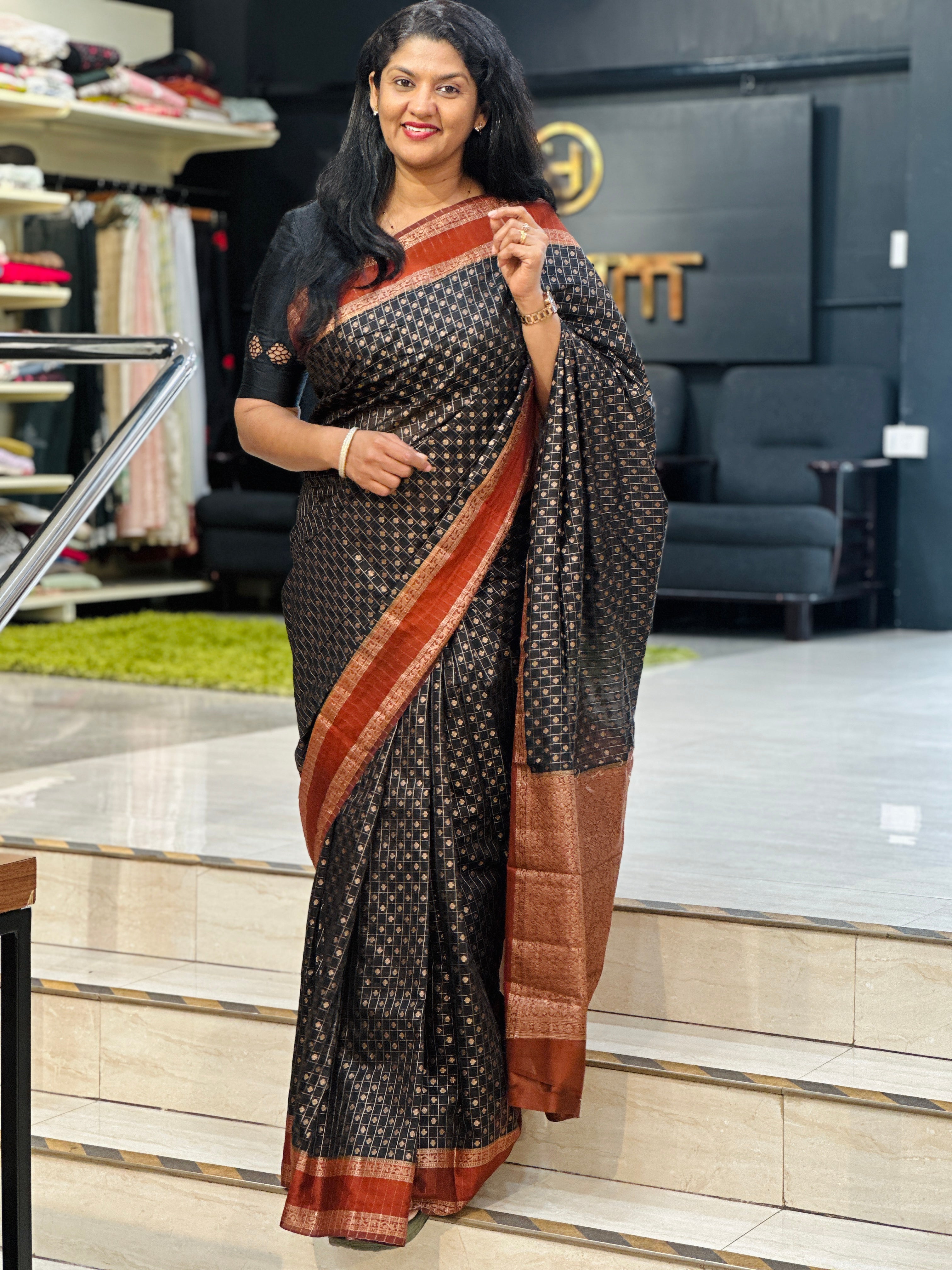 Check Pattern Semi Silk Saree | ZSS582