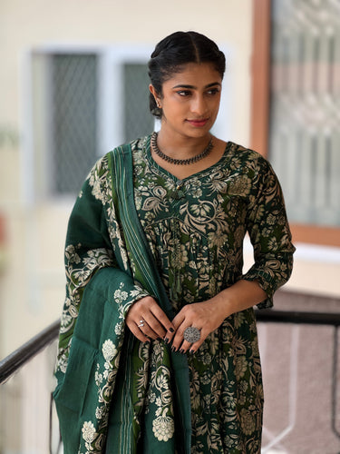 Alia Cut Pattern Muslin Finish Kurta Set | FW146