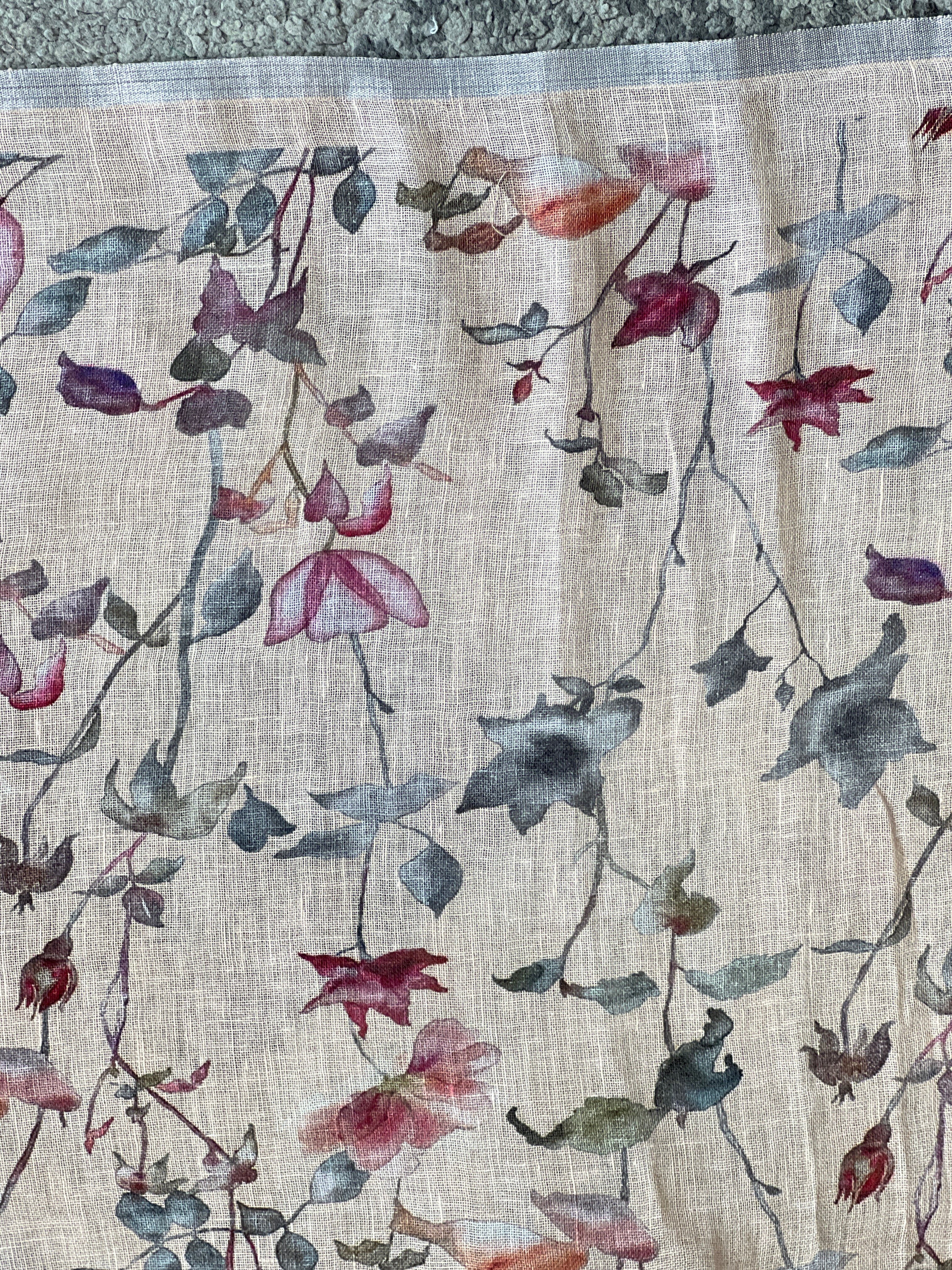 Floral Digital Print Detailed Linen Saree | SMC216